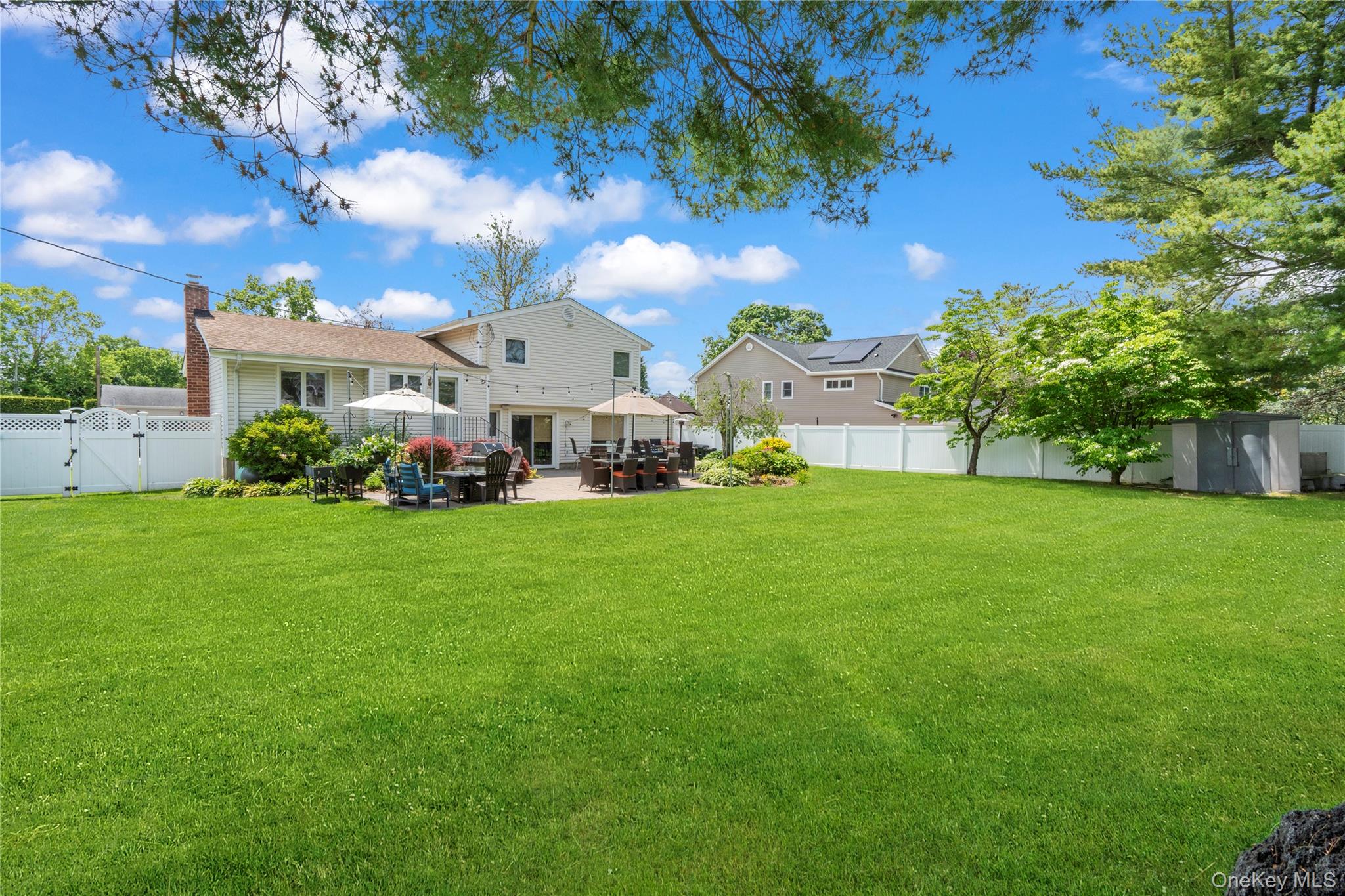 46 Saratoga Drive, Jericho, NY 11753