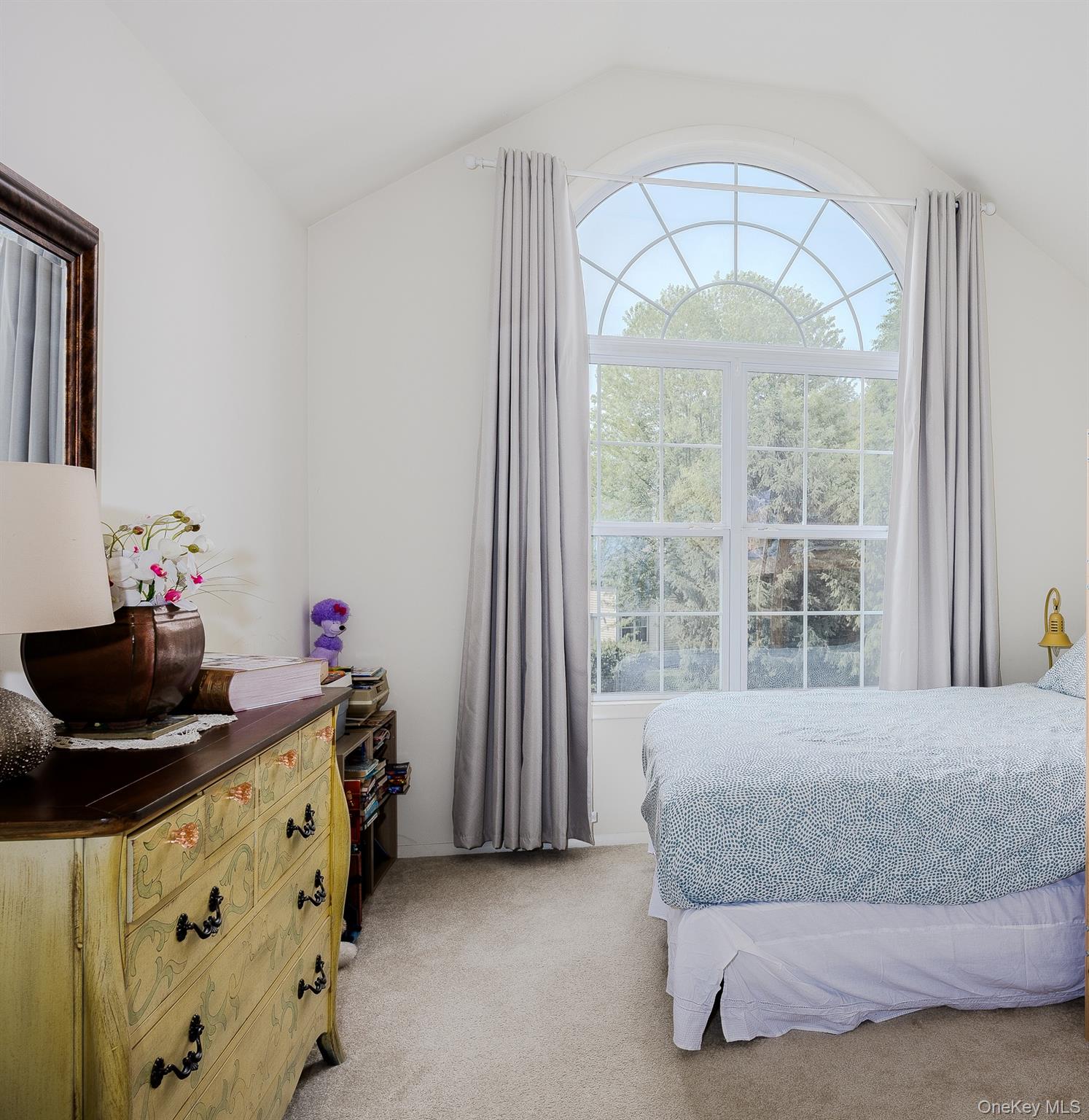 10 Cranberry Circle, Medford, NY 11763