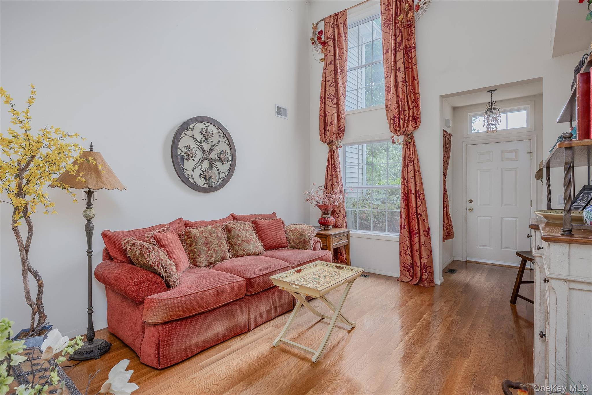 10 Cranberry Circle, Medford, NY 11763