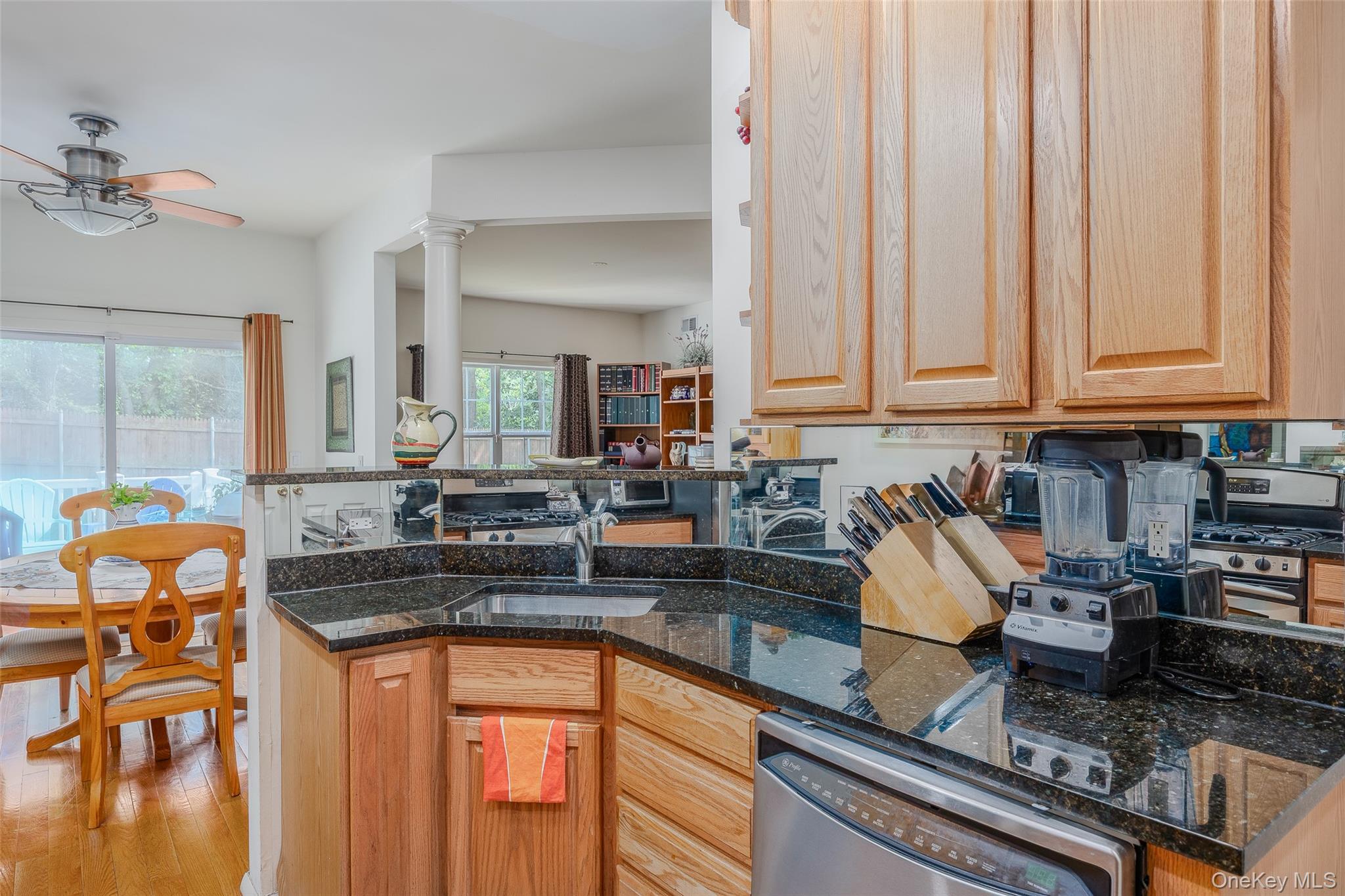 10 Cranberry Circle, Medford, NY 11763