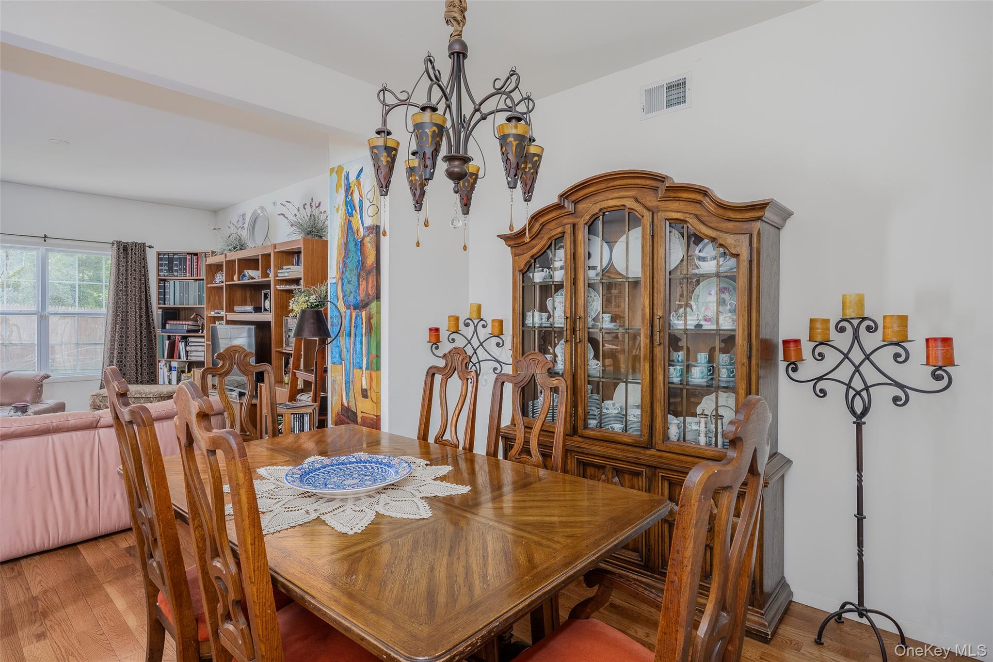 10 Cranberry Circle, Medford, NY 11763