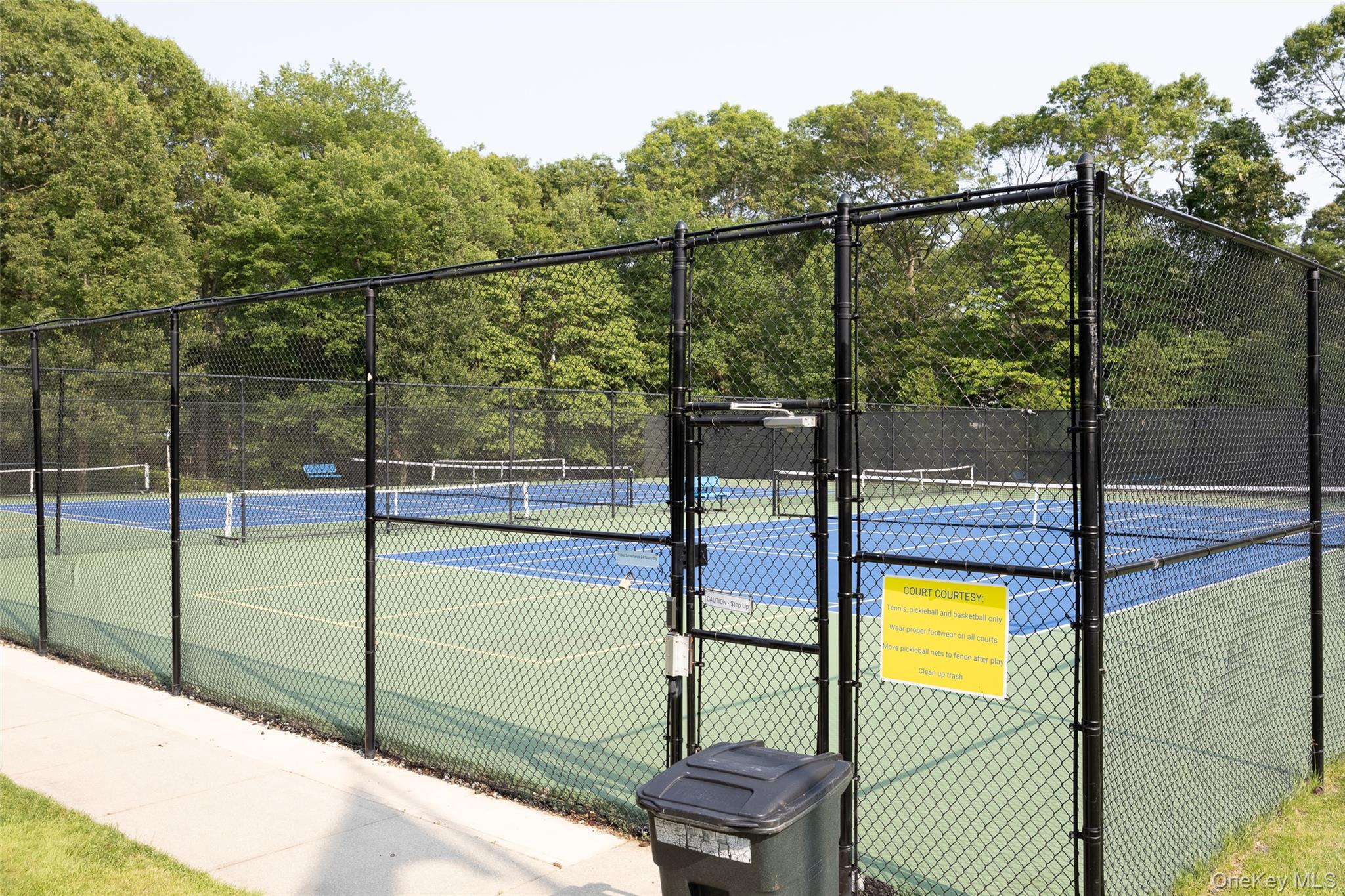 10 Cranberry Circle, Medford, NY 11763