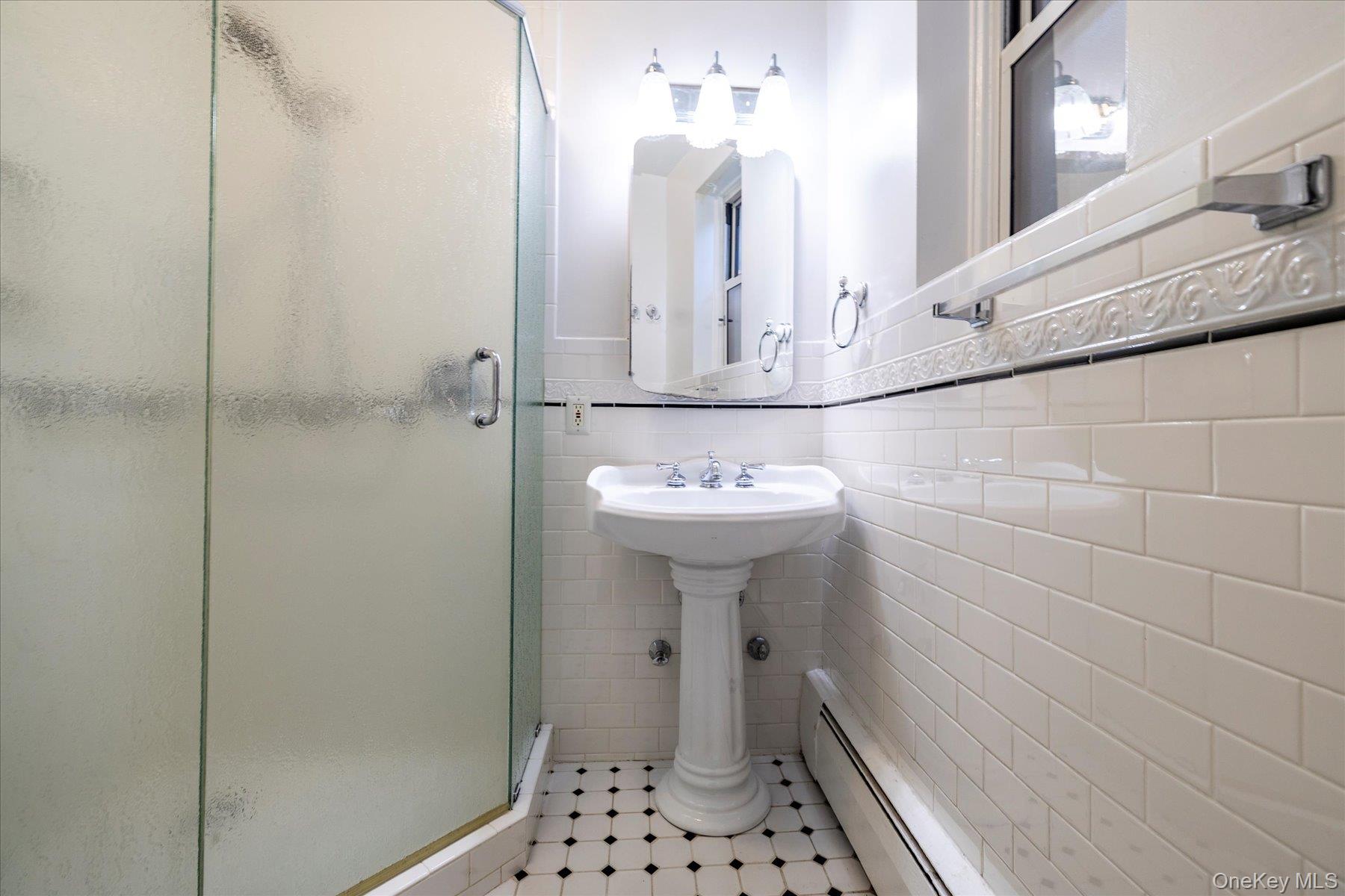 120 Morris Avenue # A19, Rockville Centre, NY 11570