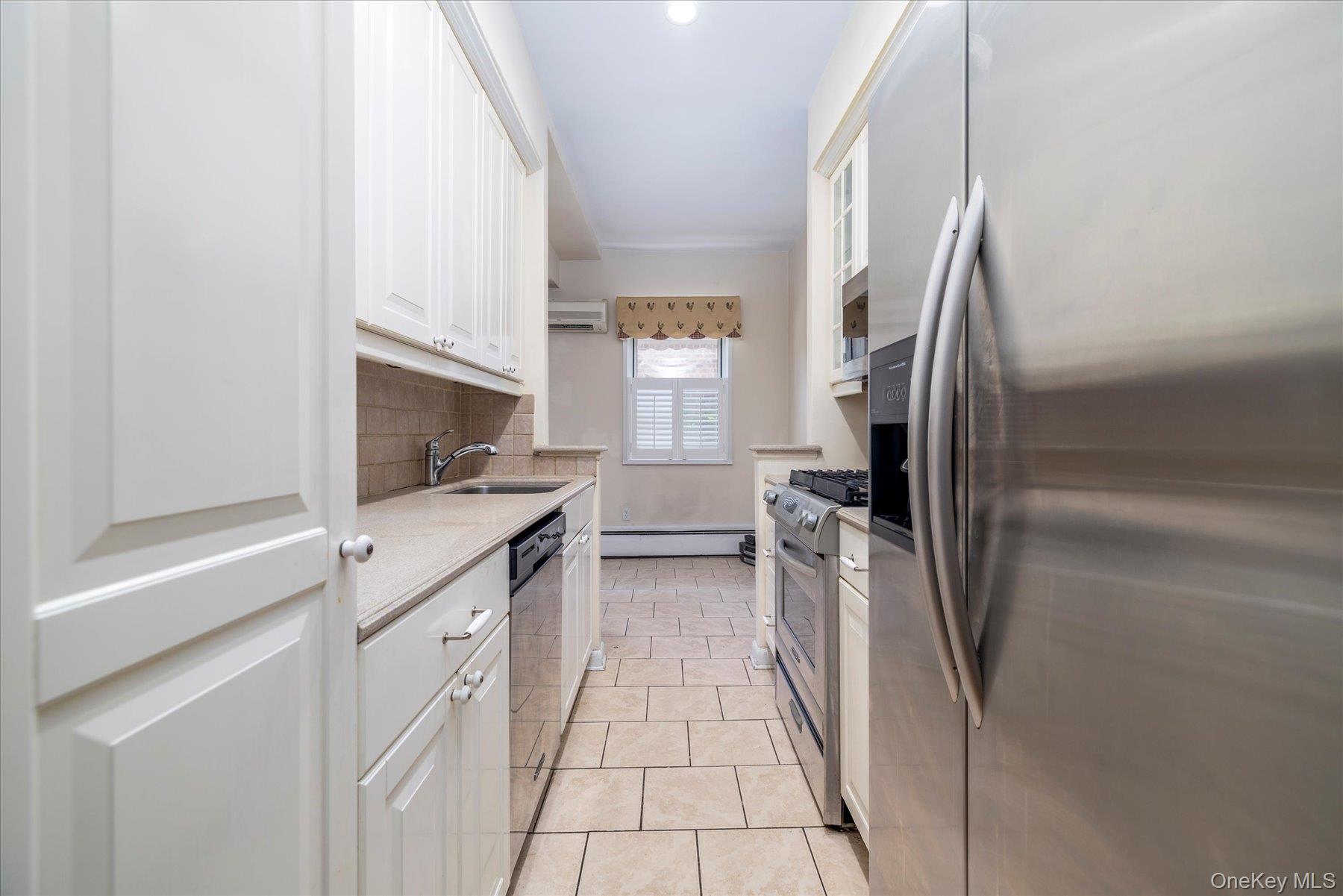 120 Morris Avenue # A19, Rockville Centre, NY 11570