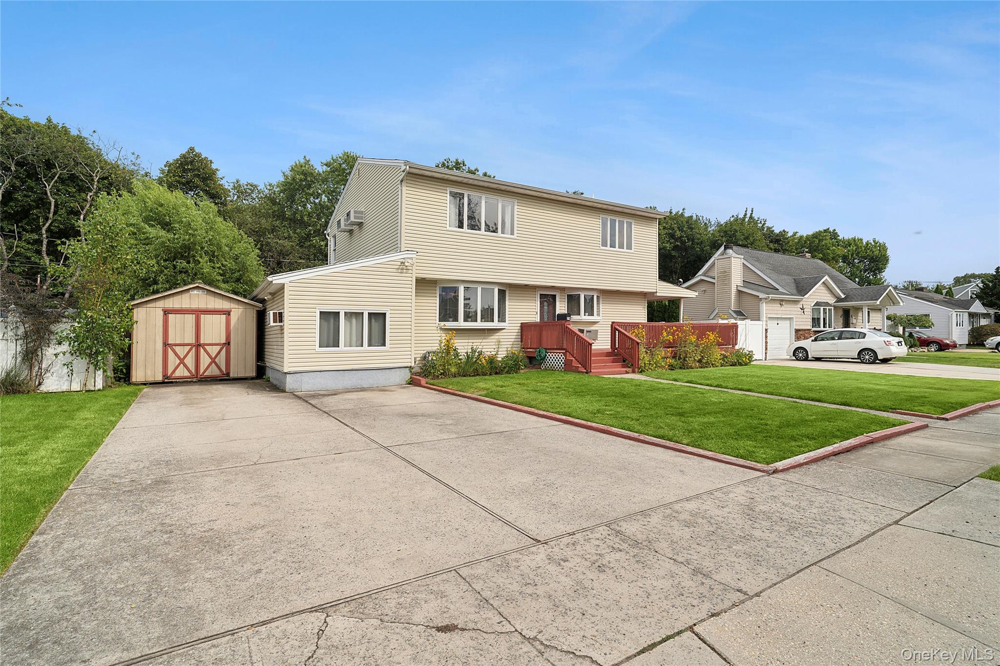 79 Elizabeth Drive, Bethpage, NY 11714