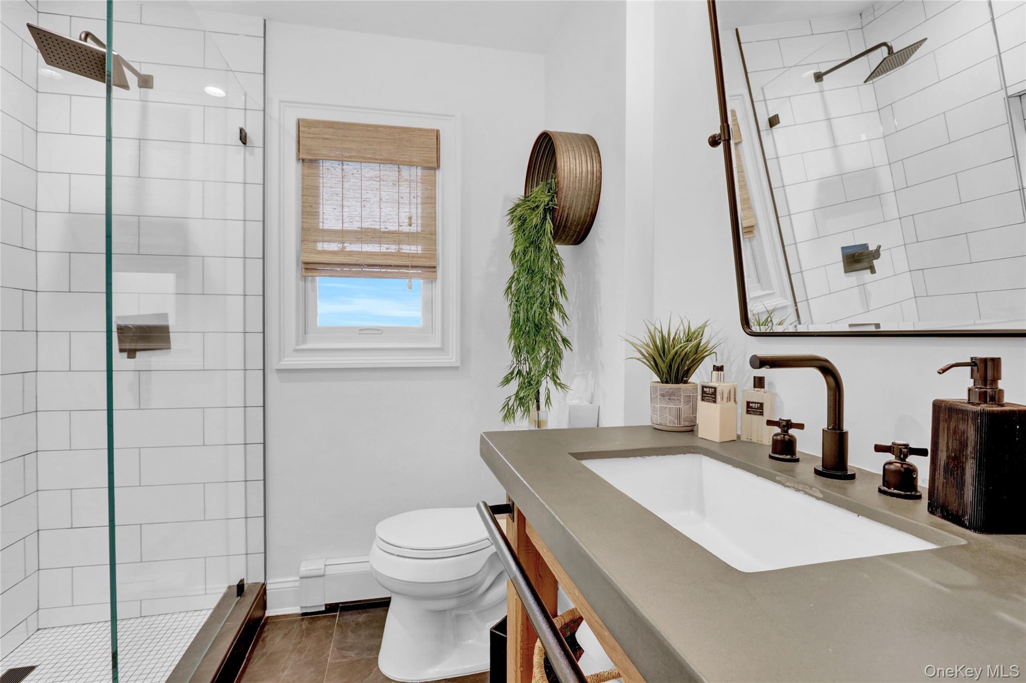 86 Unqua Road, Massapequa, NY 11758