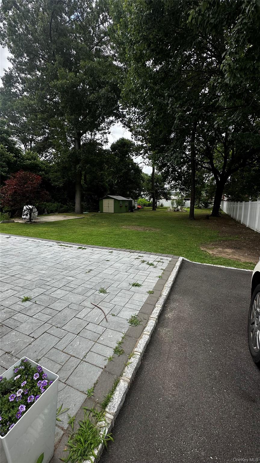 665 Commander Avenue, West Babylon, NY 11704