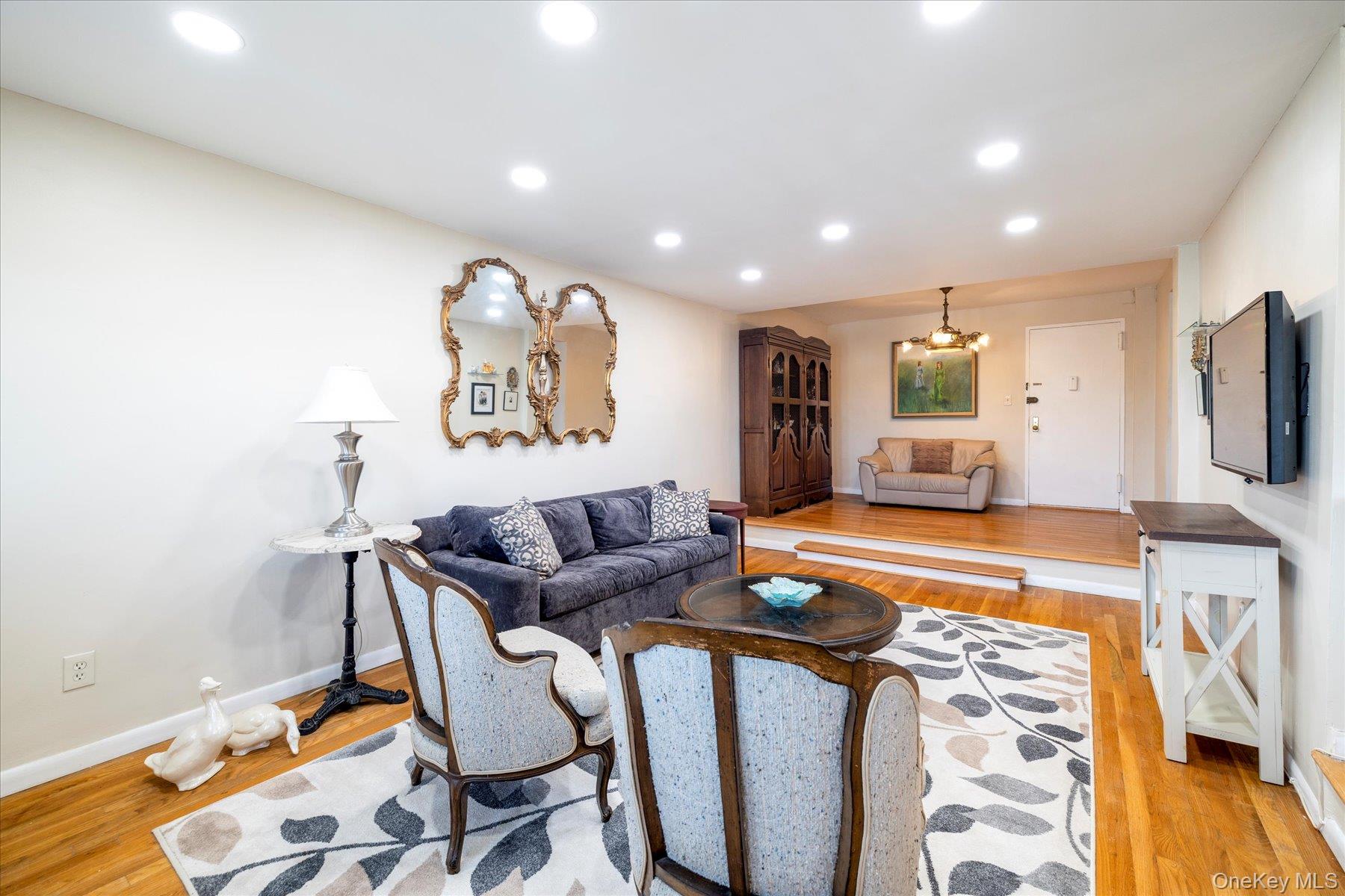 522 Shore Road # 4O, Long Beach, NY 11561