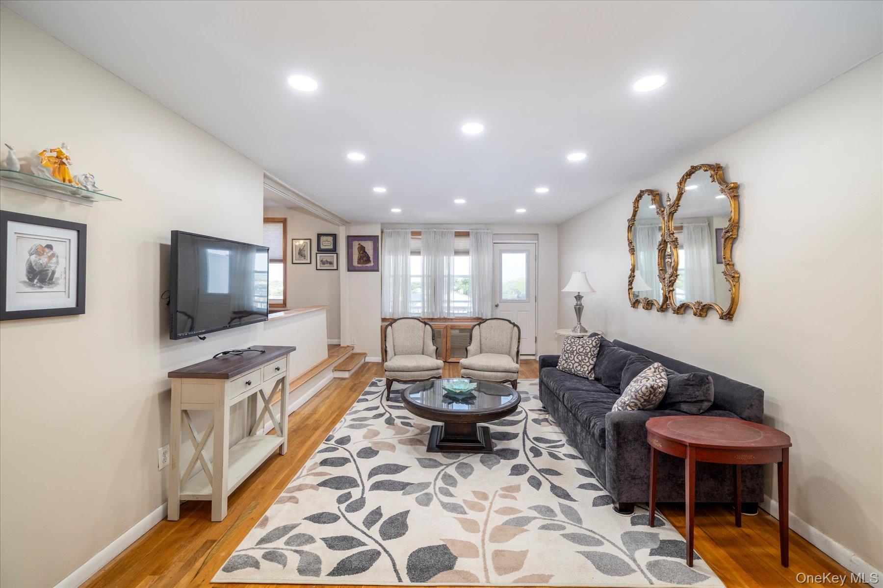 522 Shore Road # 4O, Long Beach, NY 11561
