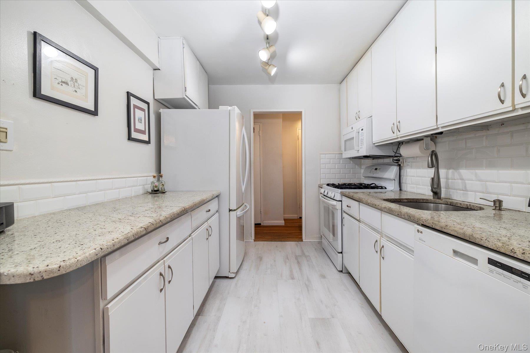 522 Shore Road # 4O, Long Beach, NY 11561