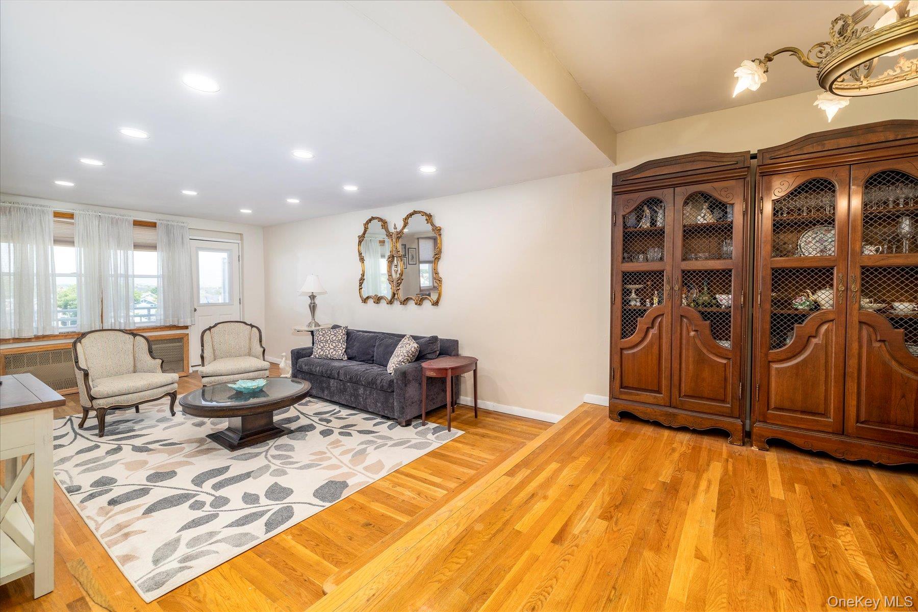 522 Shore Road # 4O, Long Beach, NY 11561