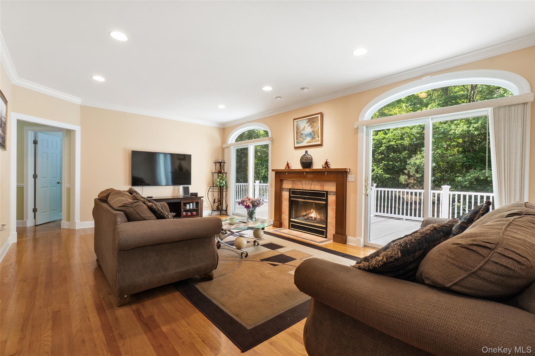 8 Crecco Place, Mahopac, NY 10541