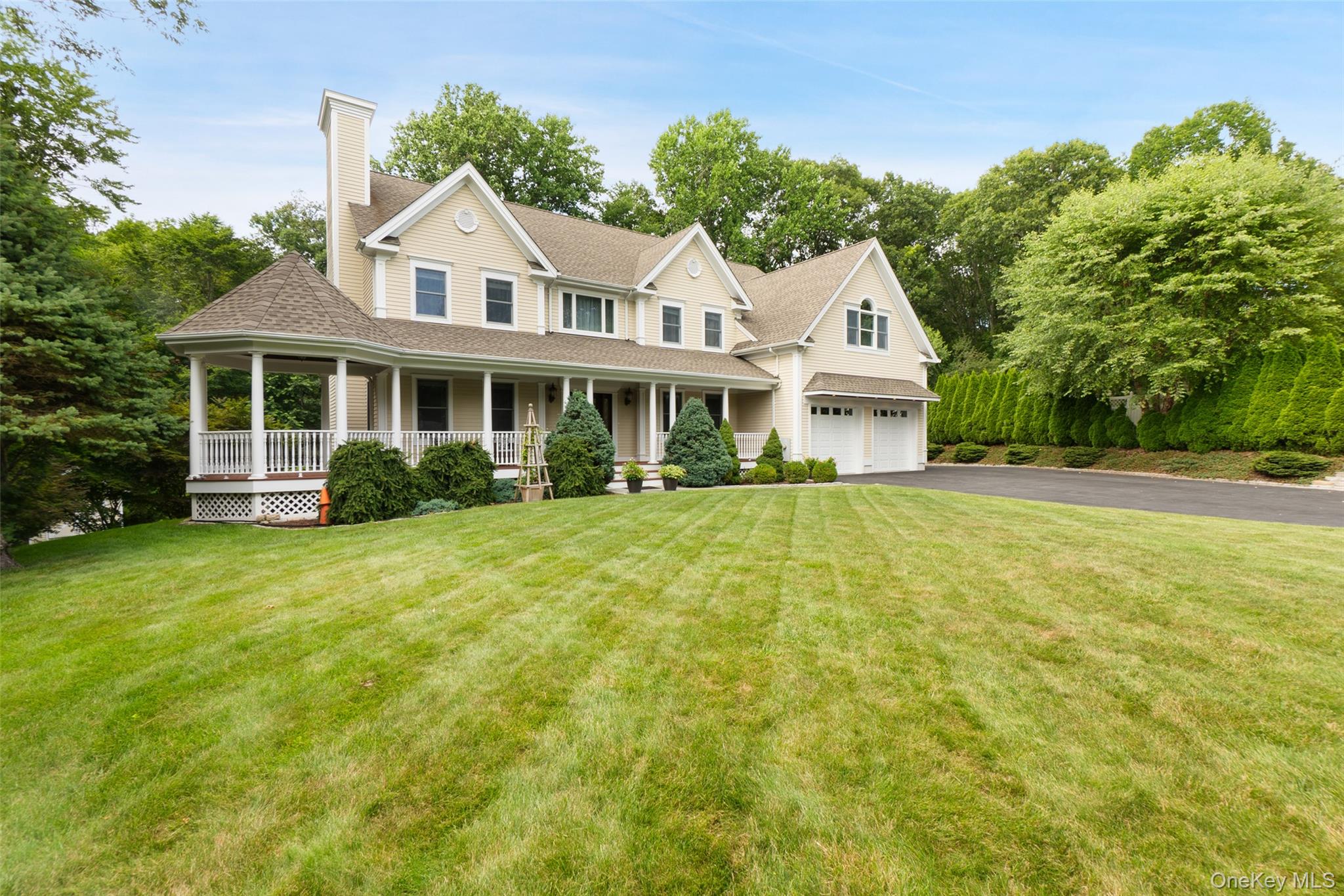 8 Crecco Place, Mahopac, NY 10541