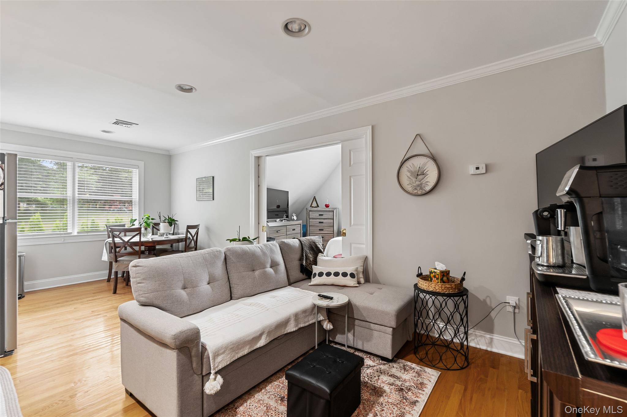 8 Crecco Place, Mahopac, NY 10541