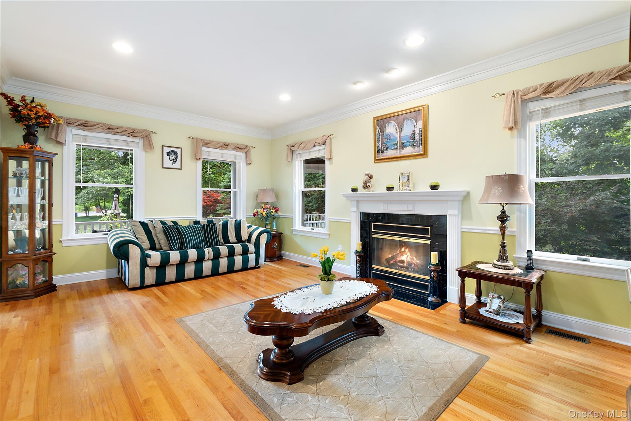 8 Crecco Place, Mahopac, NY 10541