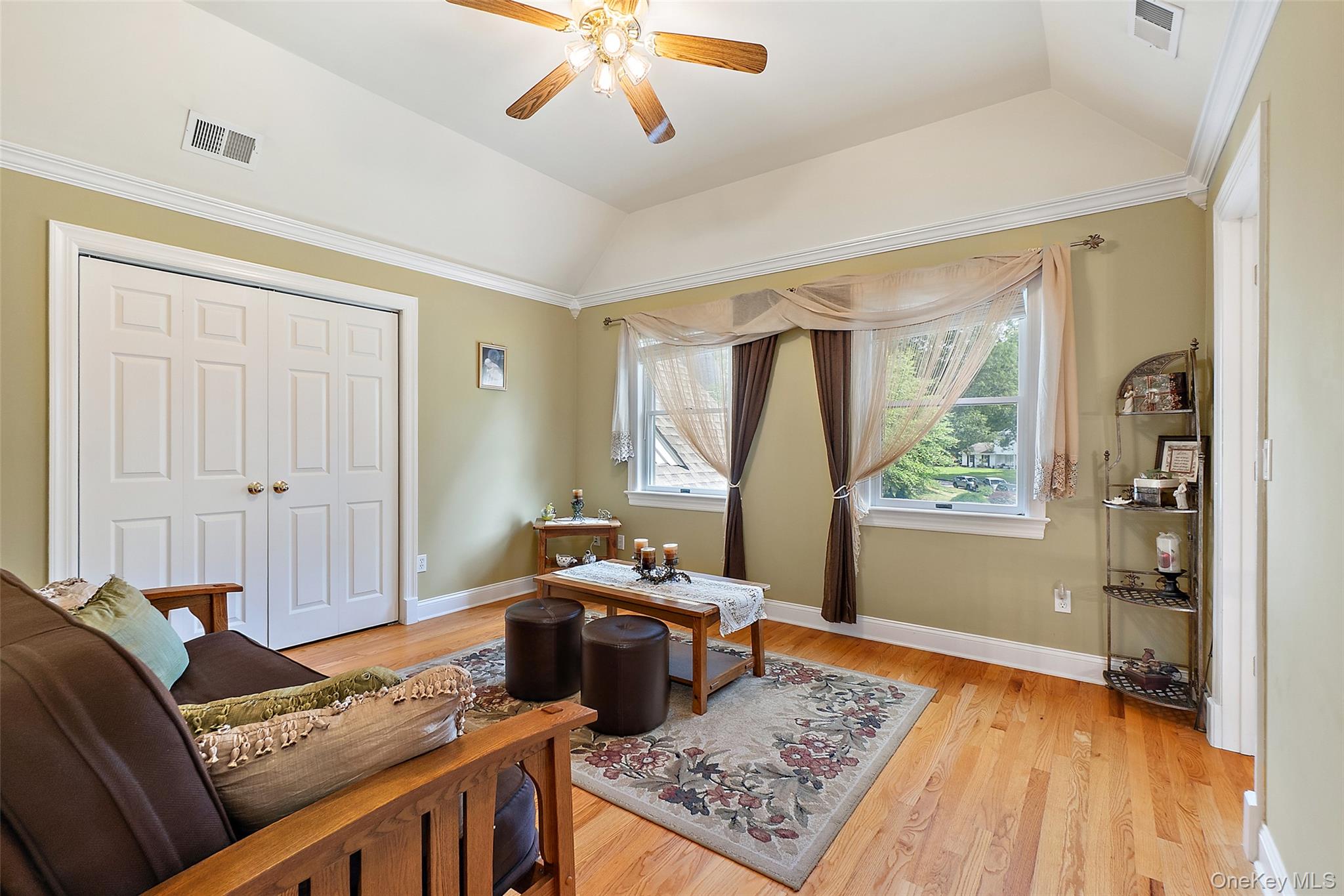 8 Crecco Place, Mahopac, NY 10541