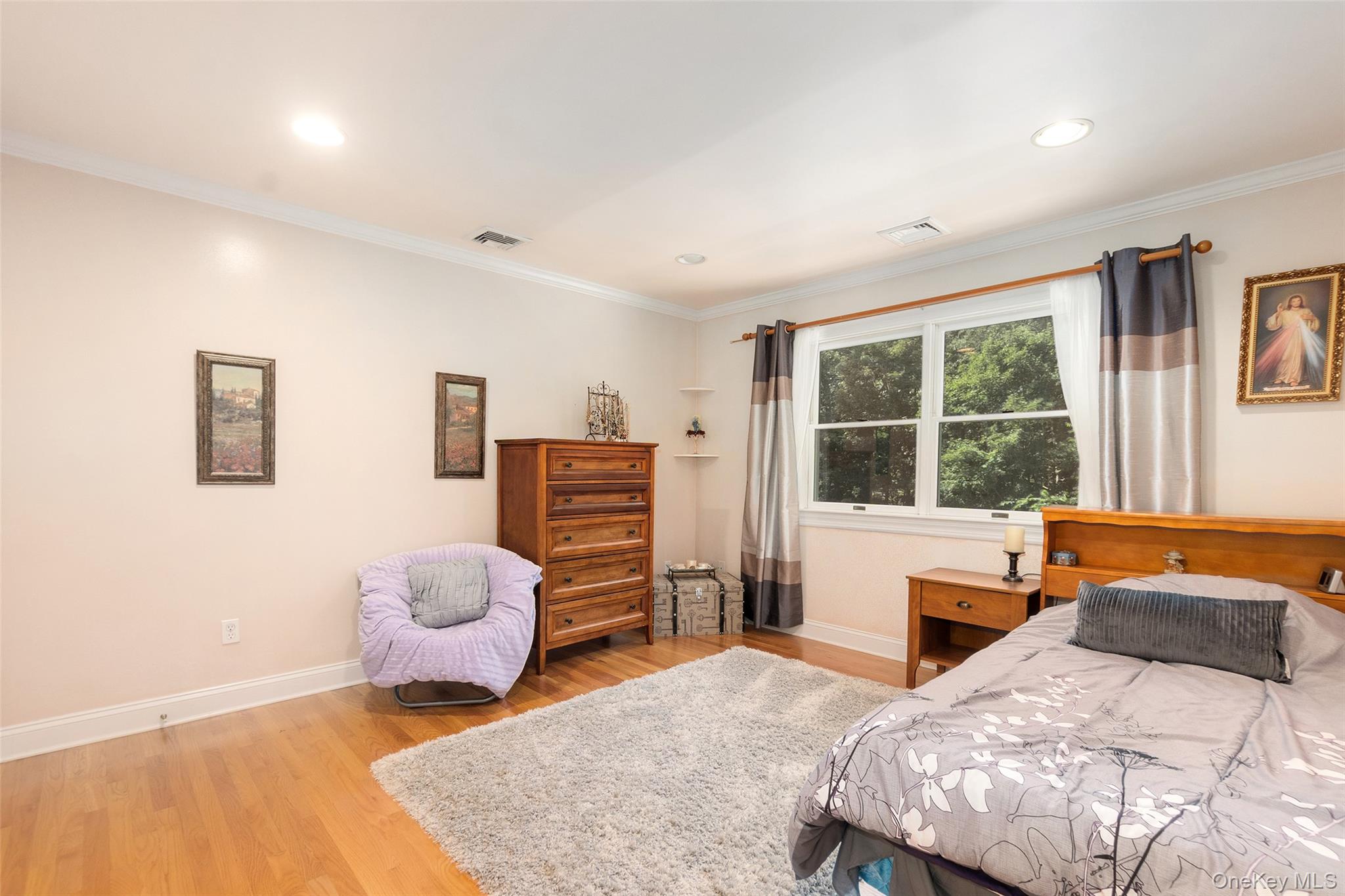 8 Crecco Place, Mahopac, NY 10541