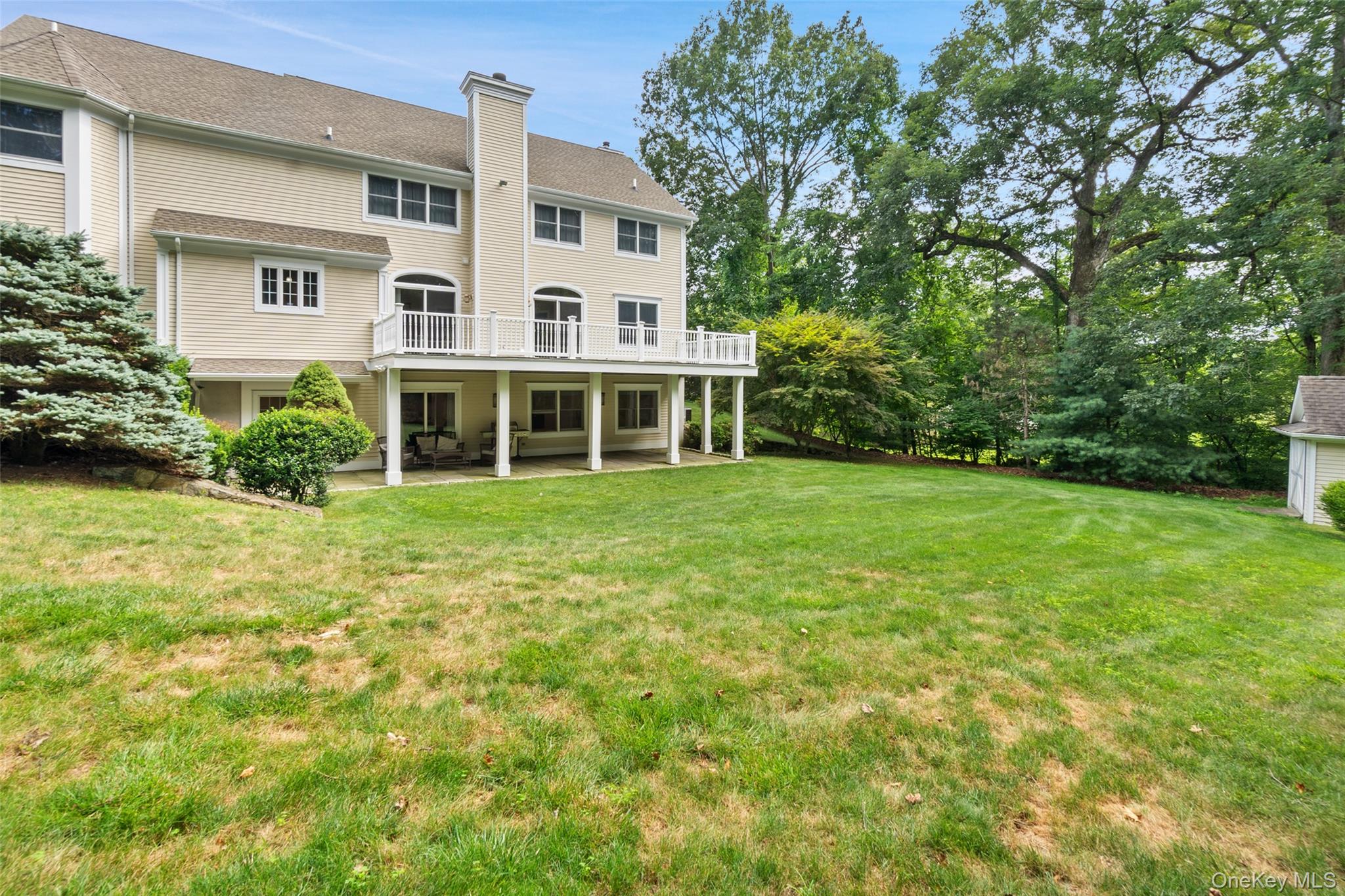 8 Crecco Place, Mahopac, NY 10541