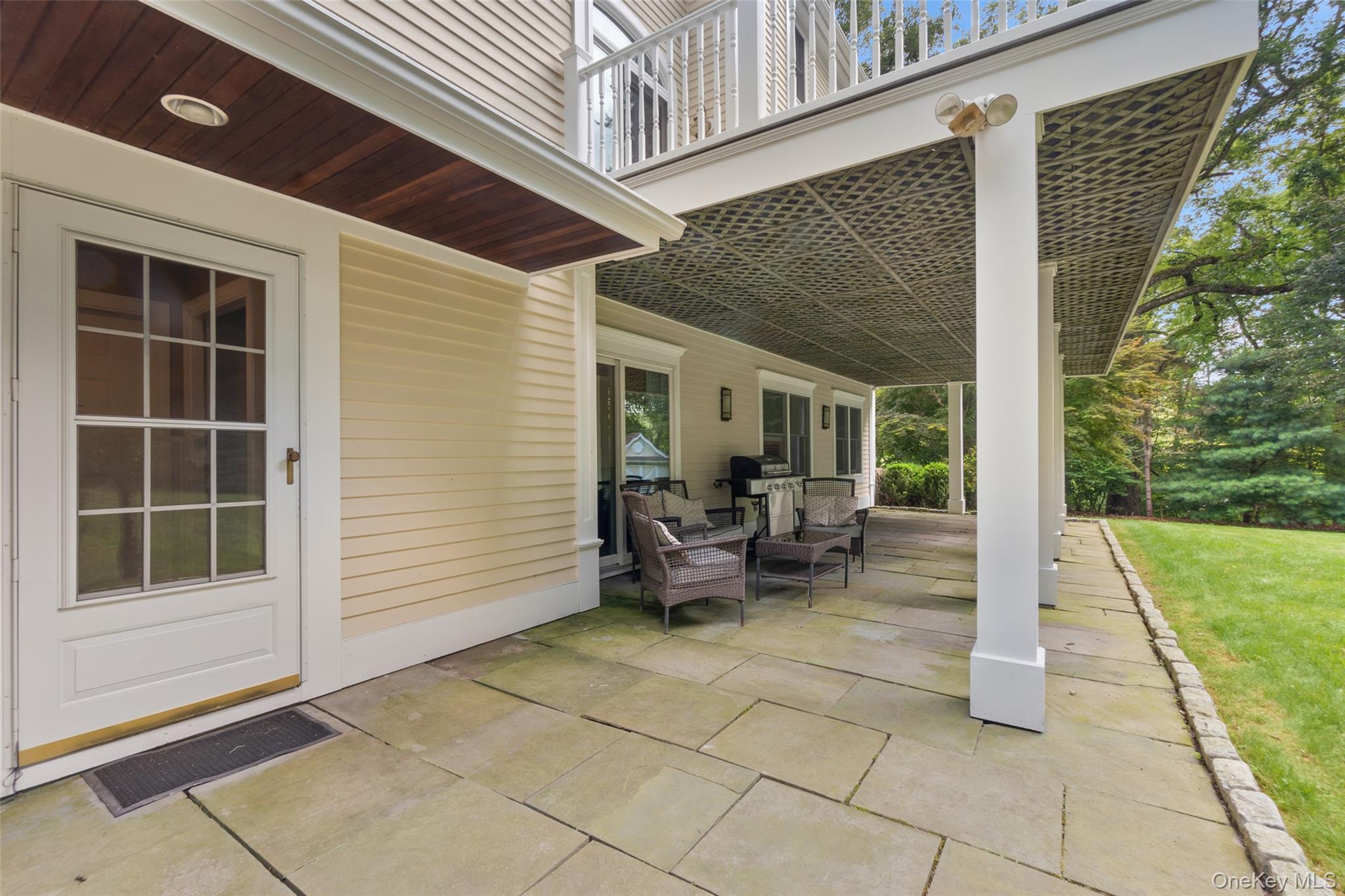 8 Crecco Place, Mahopac, NY 10541