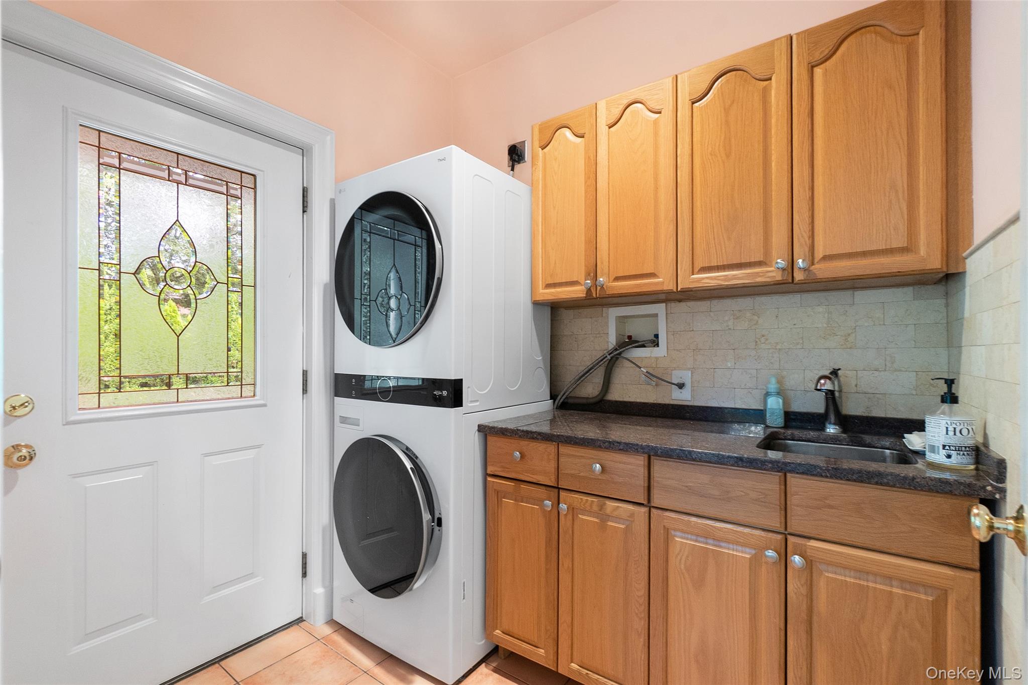 8 Crecco Place, Mahopac, NY 10541