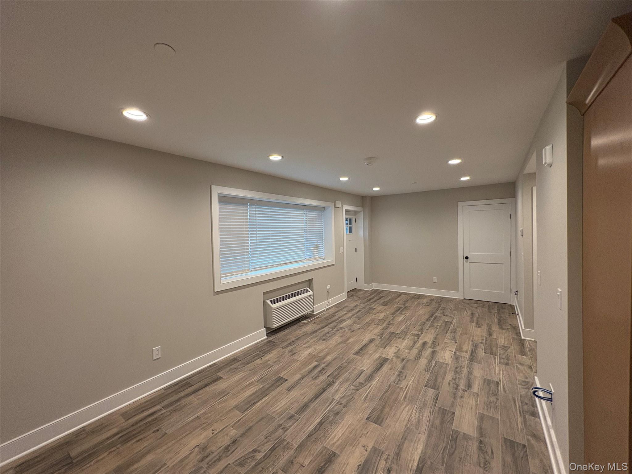 455 Sunrise Highway # #1A, West Babylon, NY 11704