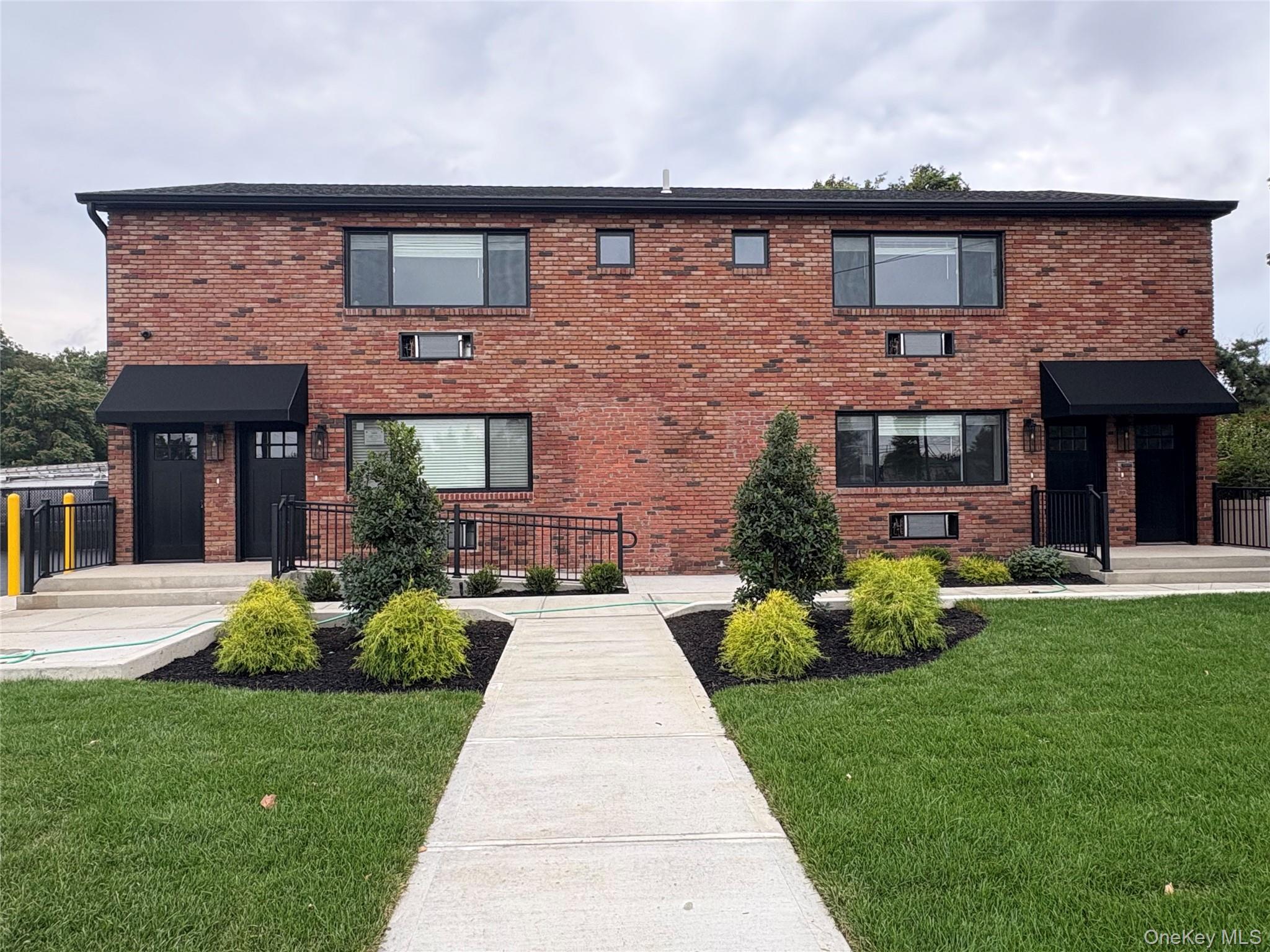 455 Sunrise Highway # #1A, West Babylon, NY 11704