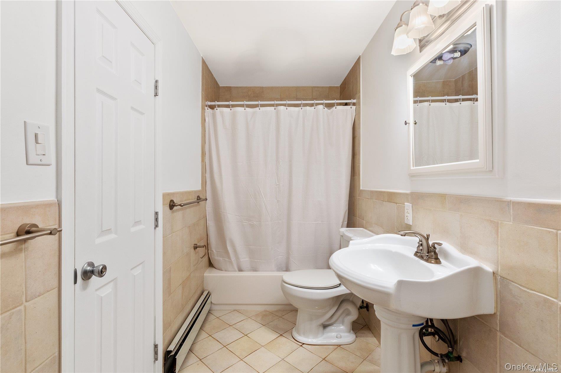 110 E Bartlett Road, Middle Island, NY 11953