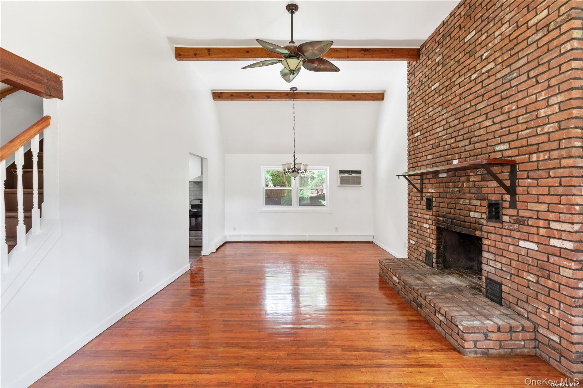 110 E Bartlett Road, Middle Island, NY 11953