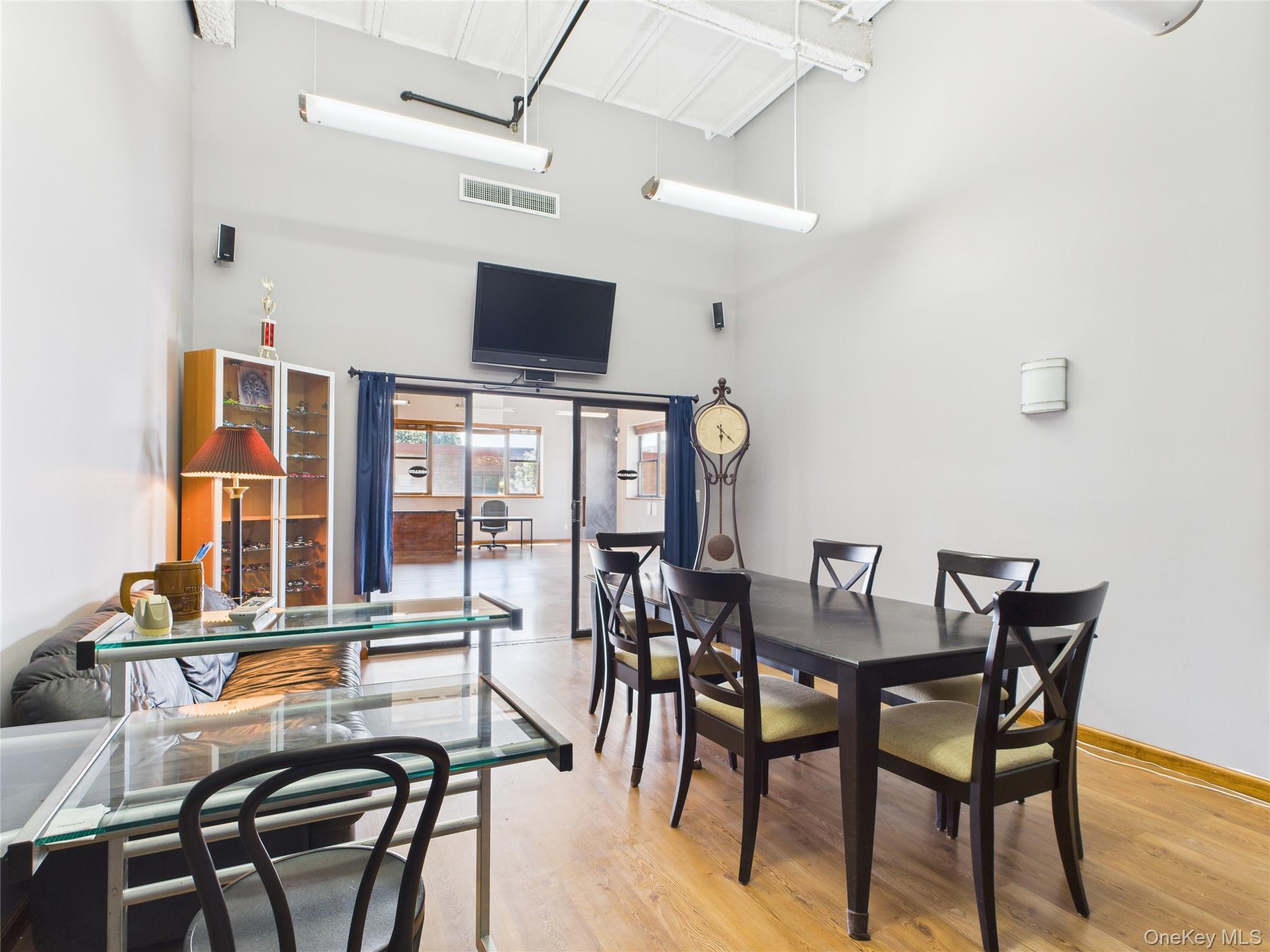 1005 35th Avenue # 2nd floor, Astoria, NY 11106