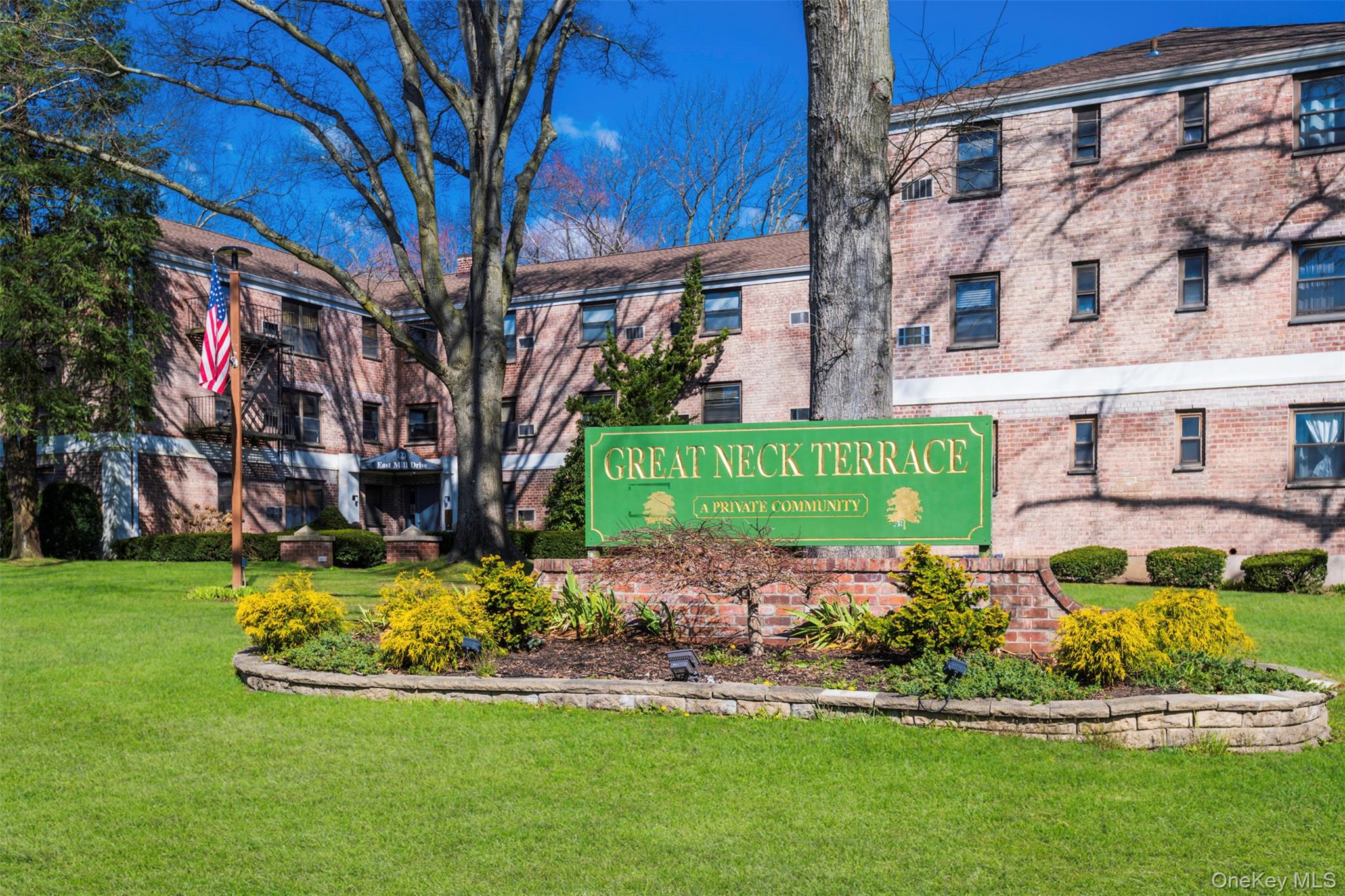 29 West Mill Drive # 10A, Great Neck, NY 11021