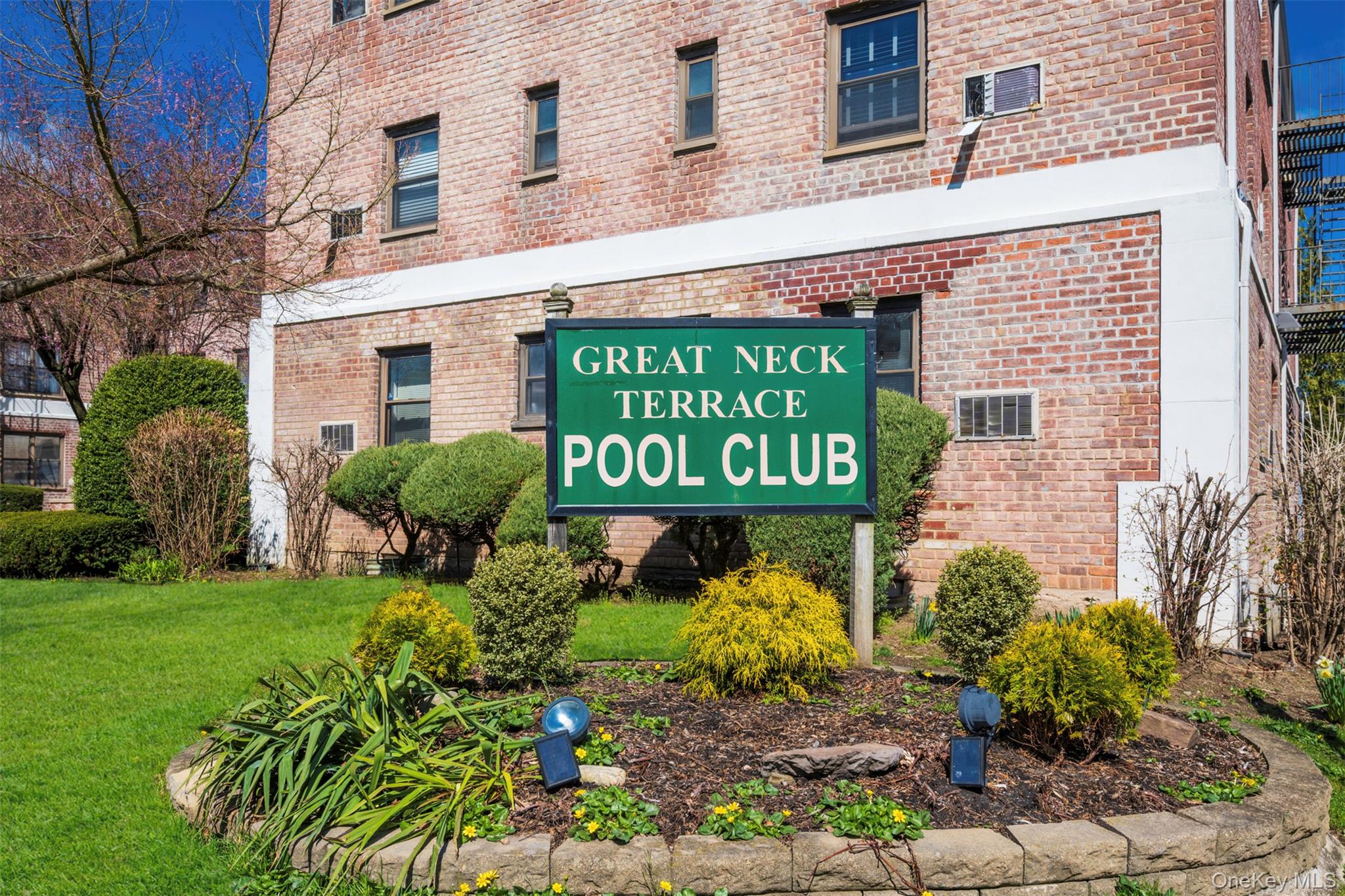 29 West Mill Drive # 10A, Great Neck, NY 11021