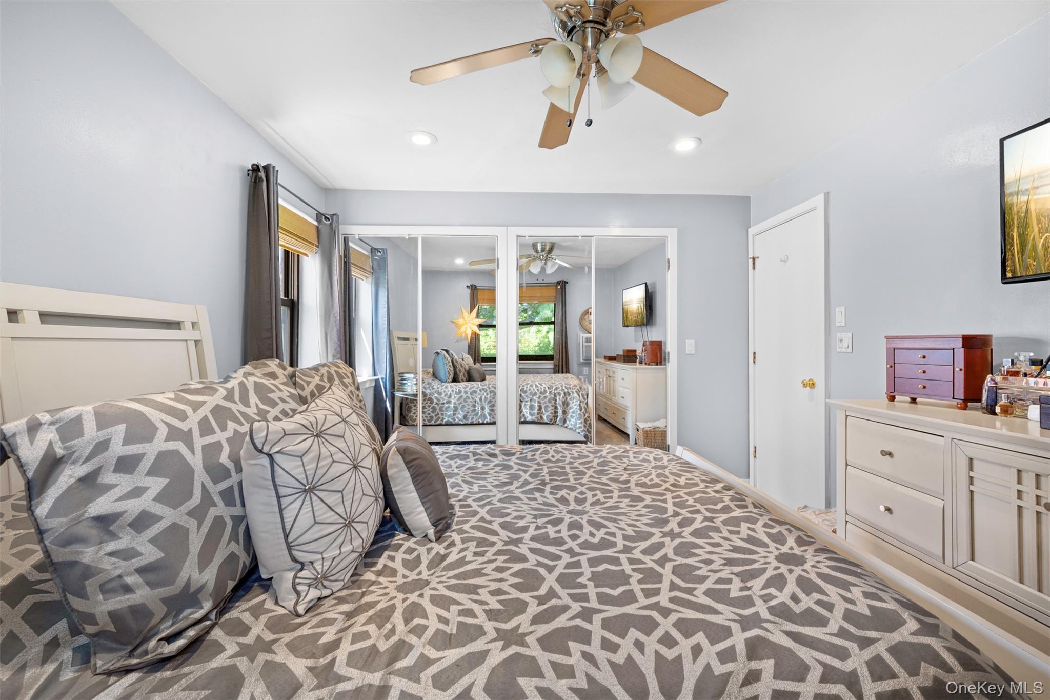 29 West Mill Drive # 10A, Great Neck, NY 11021