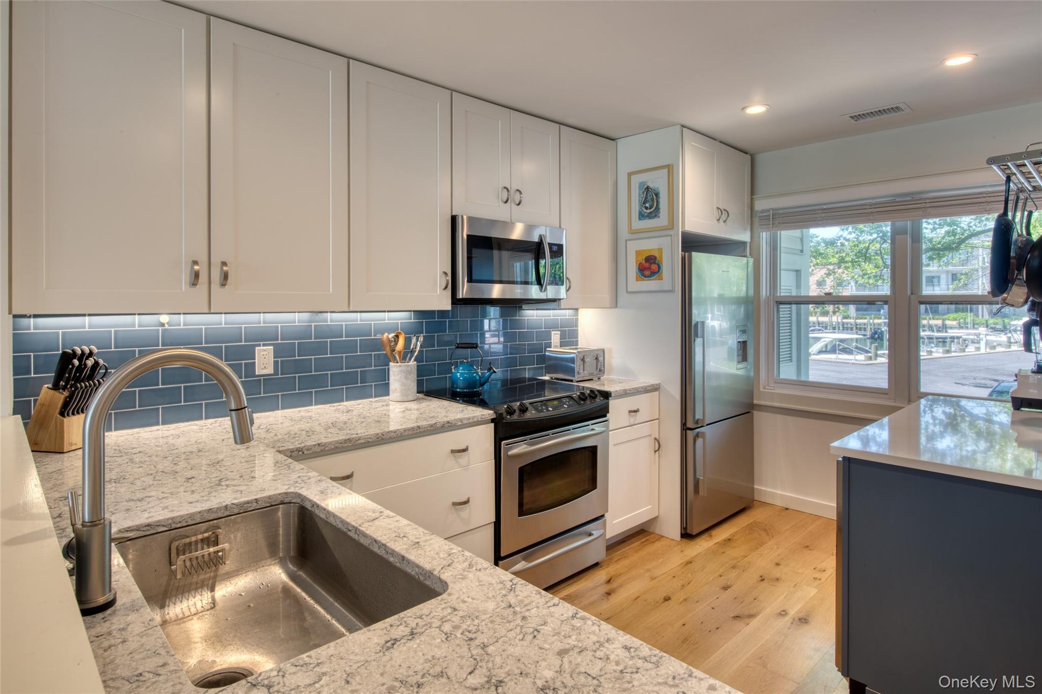 21 Stirling Cove # E, Greenport, NY 11944