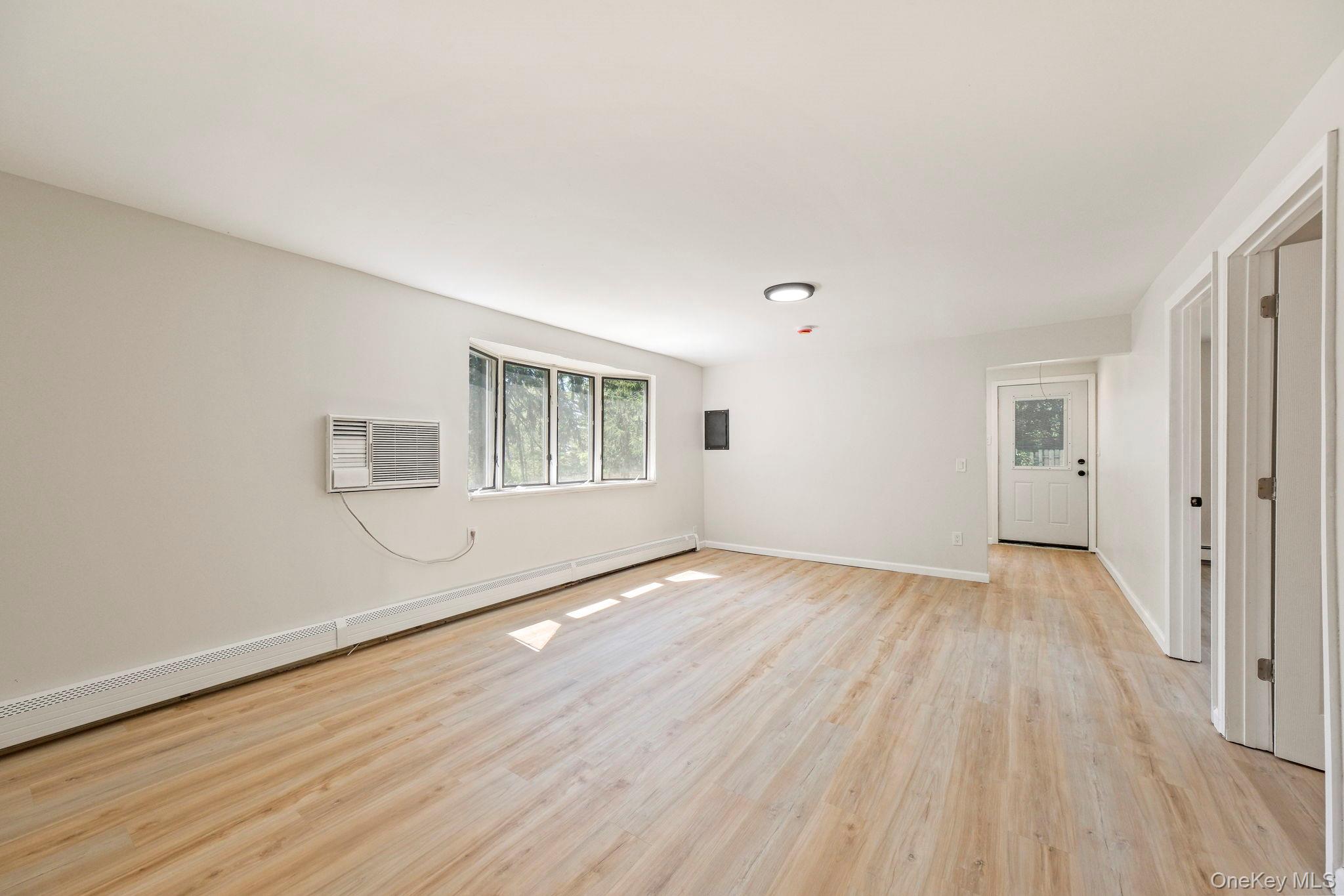 8 Mapes Lane, Monroe, NY 10950