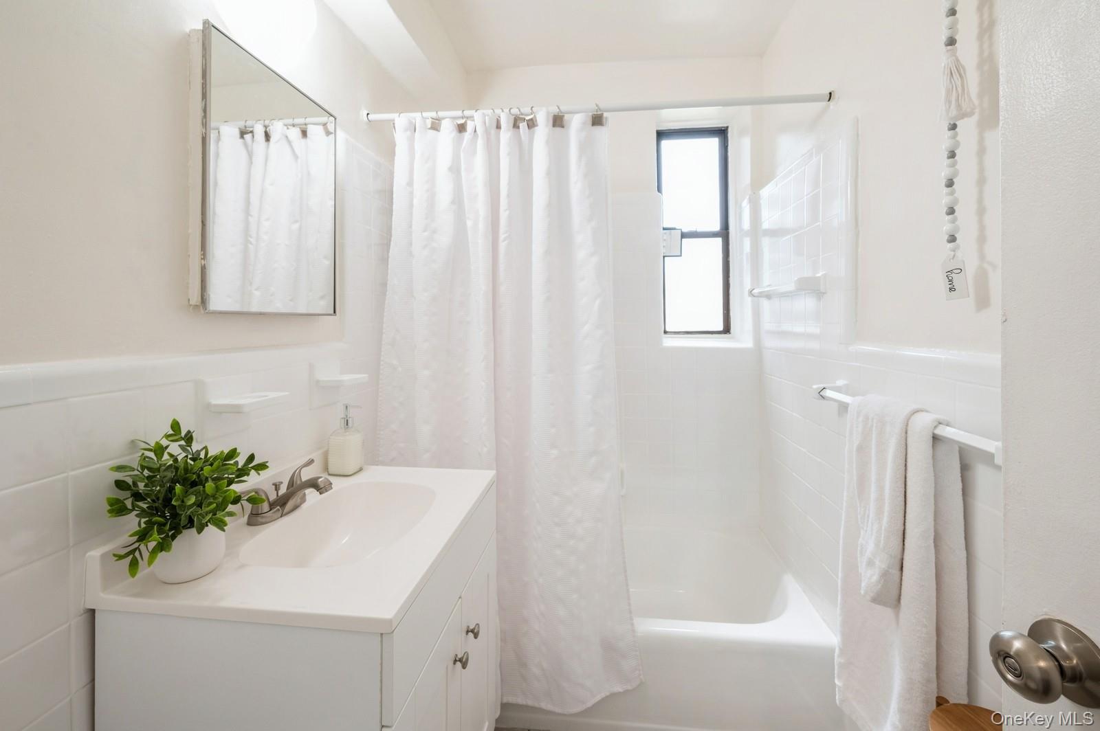 678 Warburton Avenue # 5J, Yonkers, NY 10701