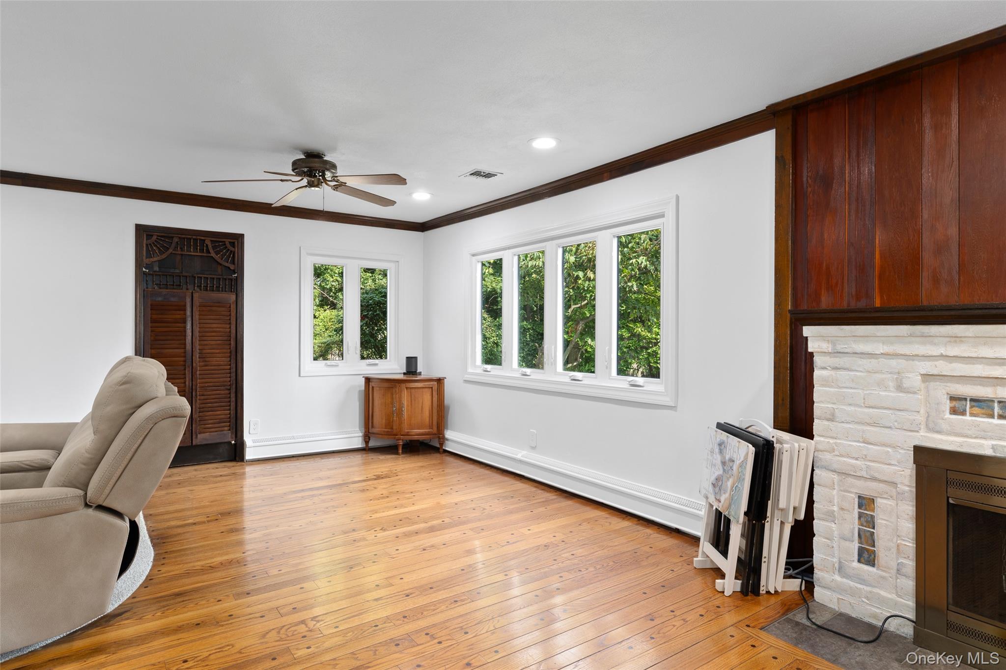 661 Bay 6th Street, West Islip, NY 11795