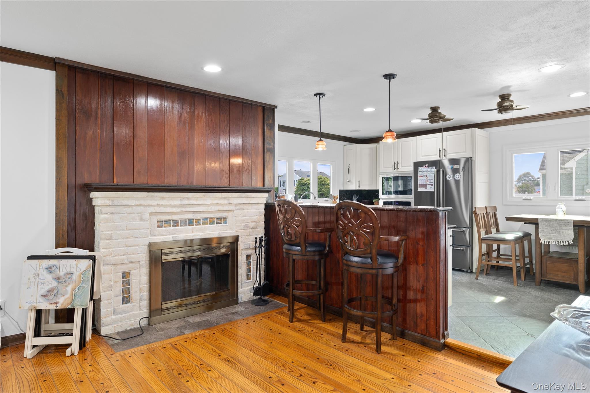 661 Bay 6th Street, West Islip, NY 11795