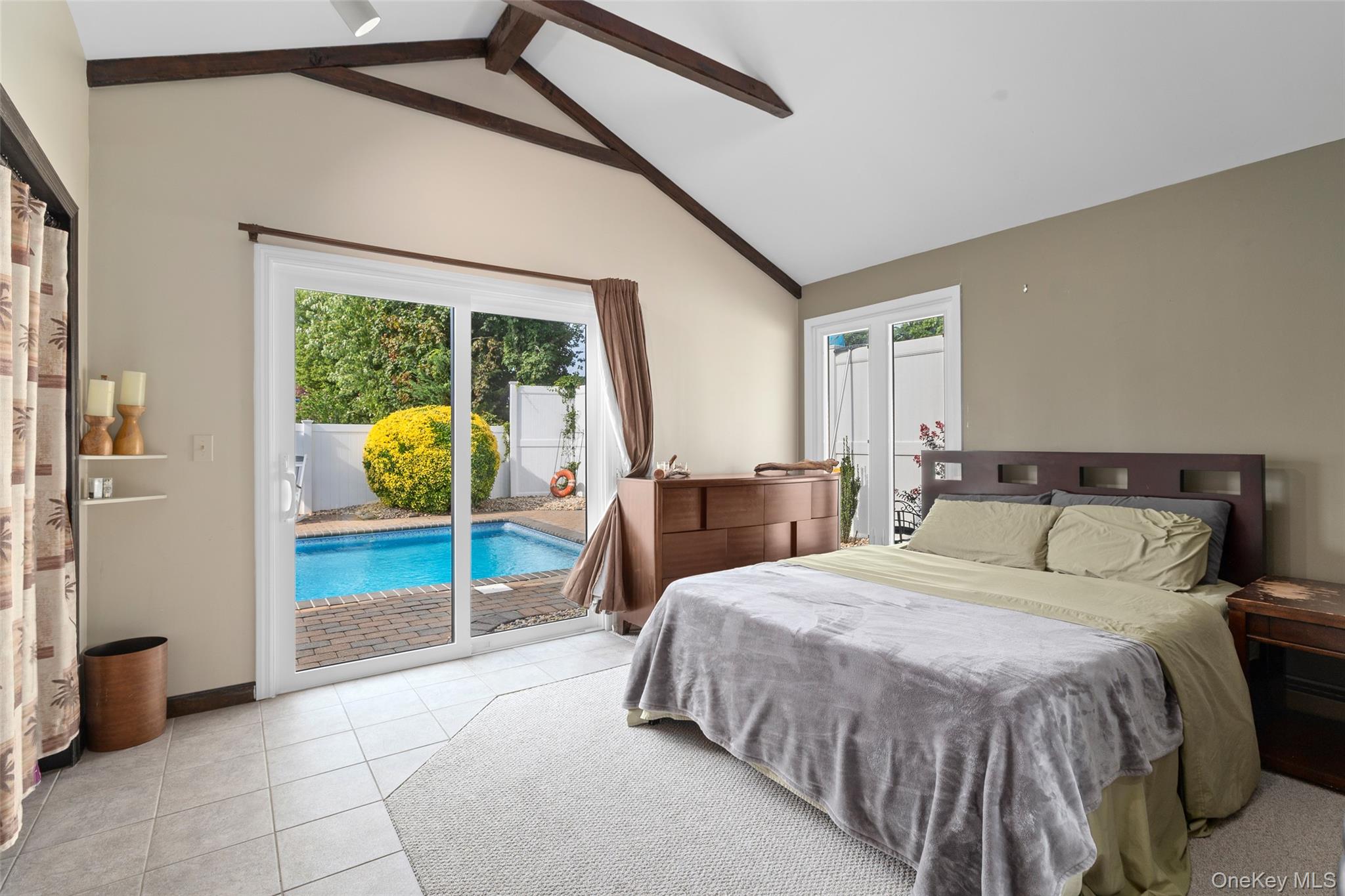 661 Bay 6th Street, West Islip, NY 11795