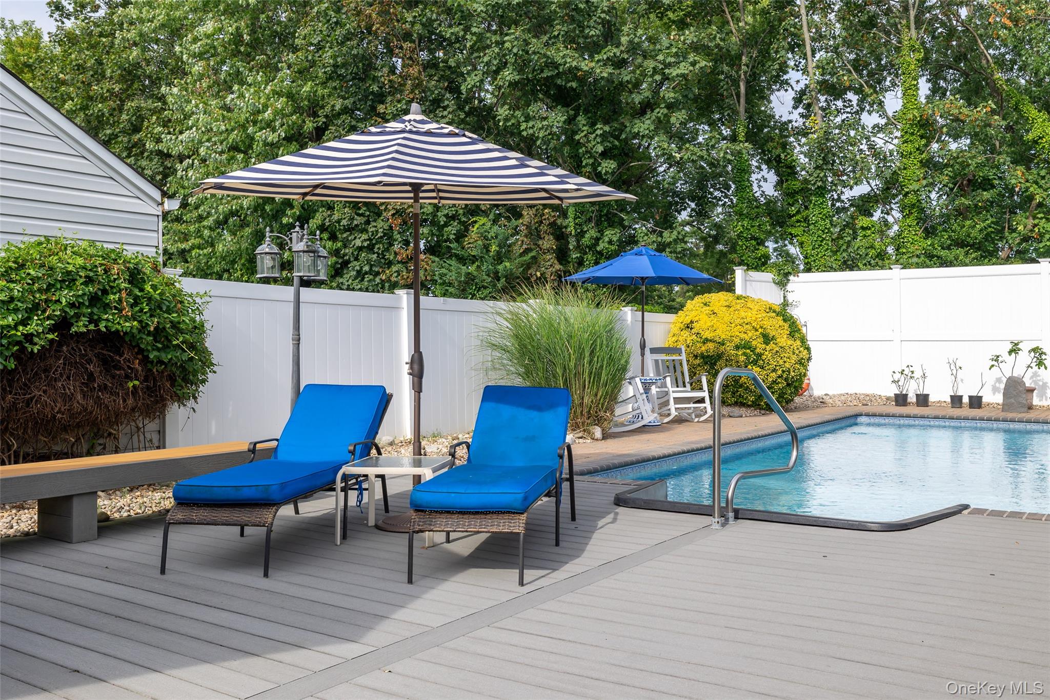 661 Bay 6th Street, West Islip, NY 11795