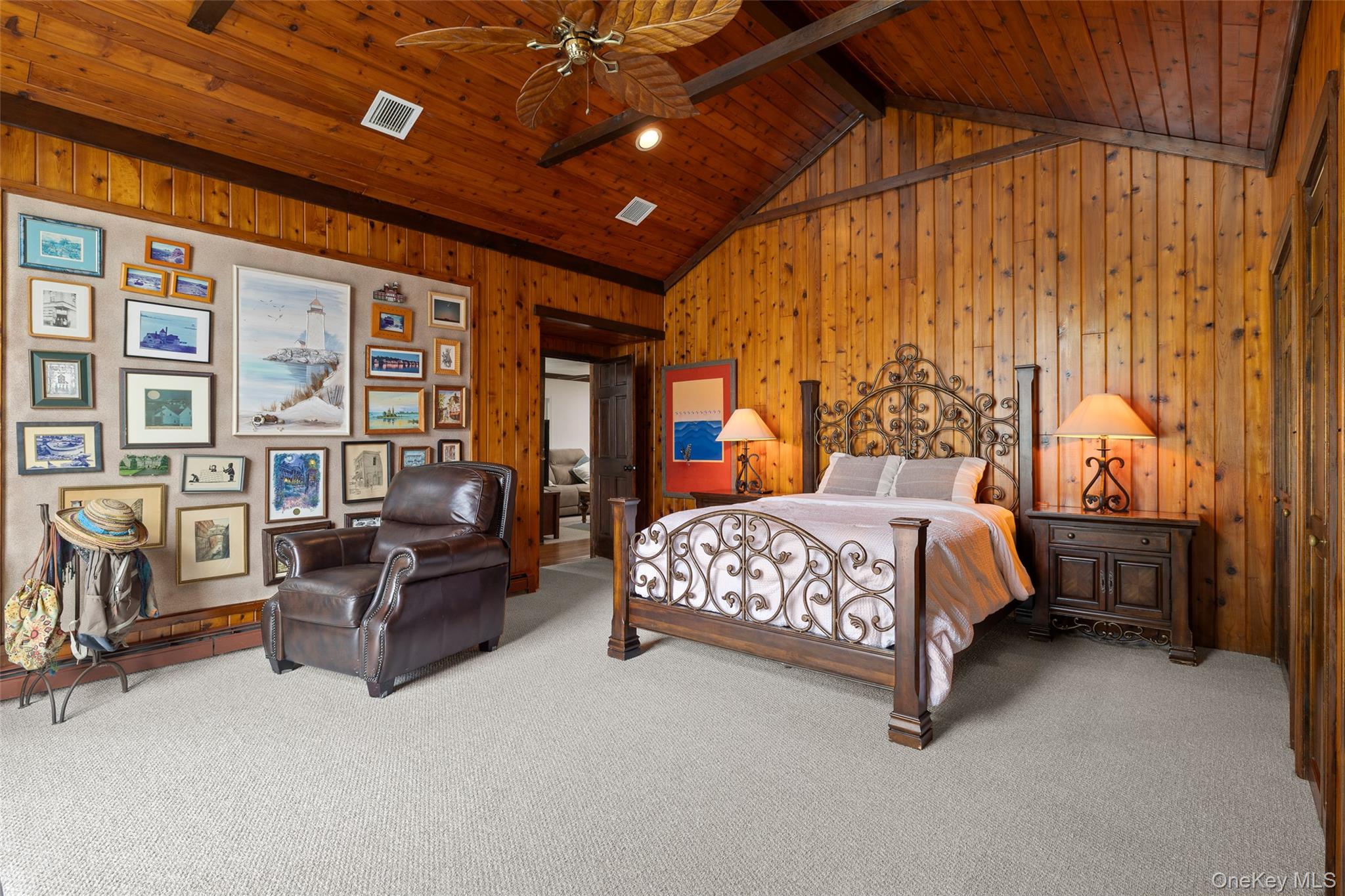 661 Bay 6th Street, West Islip, NY 11795