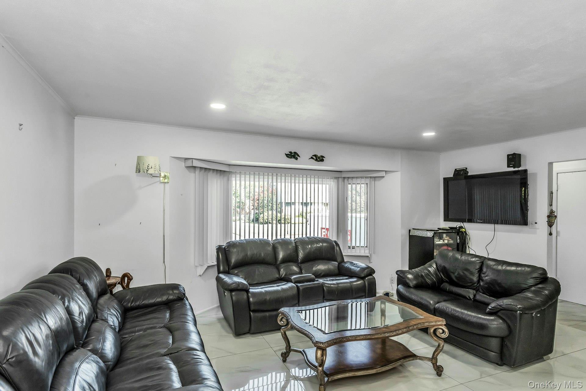 58 Pasadena Drive, Plainview, NY 11803