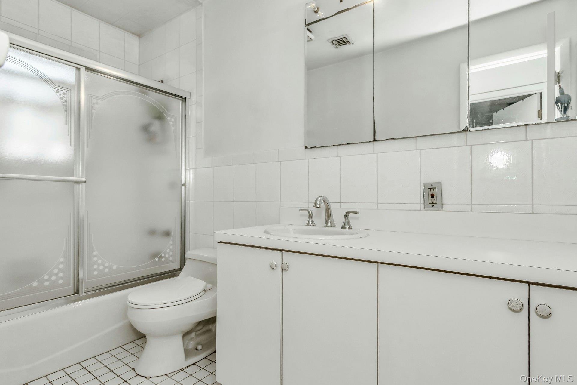 58 Pasadena Drive, Plainview, NY 11803