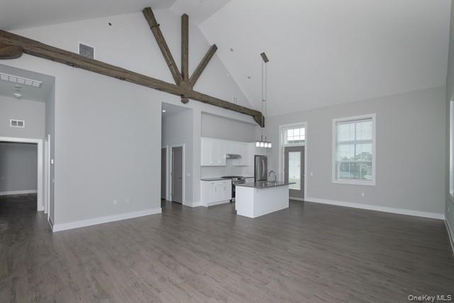 75 Circle Drive # 86-101, Central Islip, NY 11722