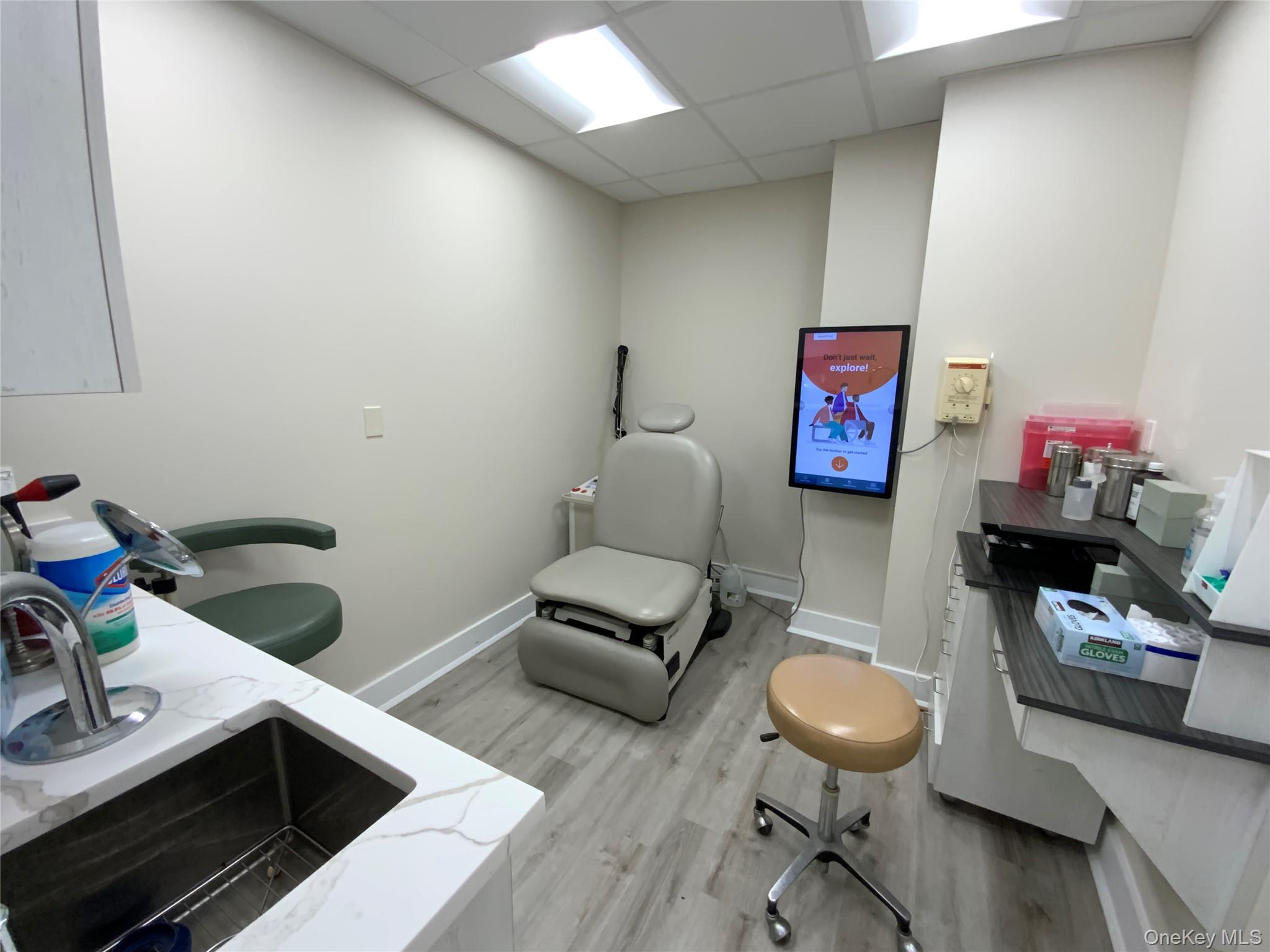 26234 Grand Central Parkway, Floral Park, NY 11005