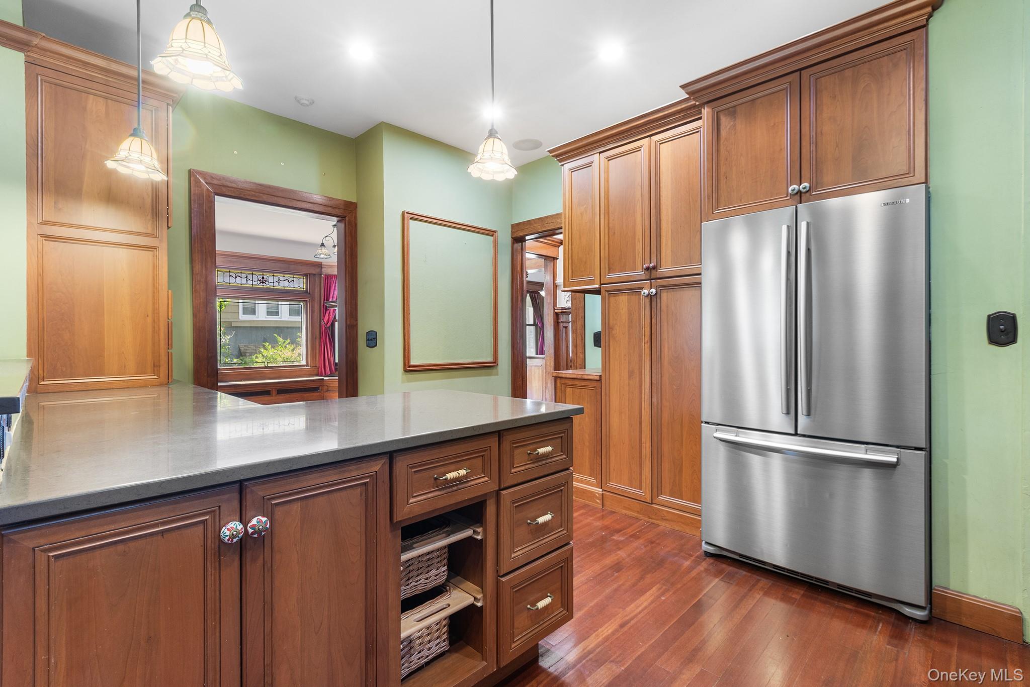 230 Van Cortlandt Park Avenue, Yonkers, NY 10705