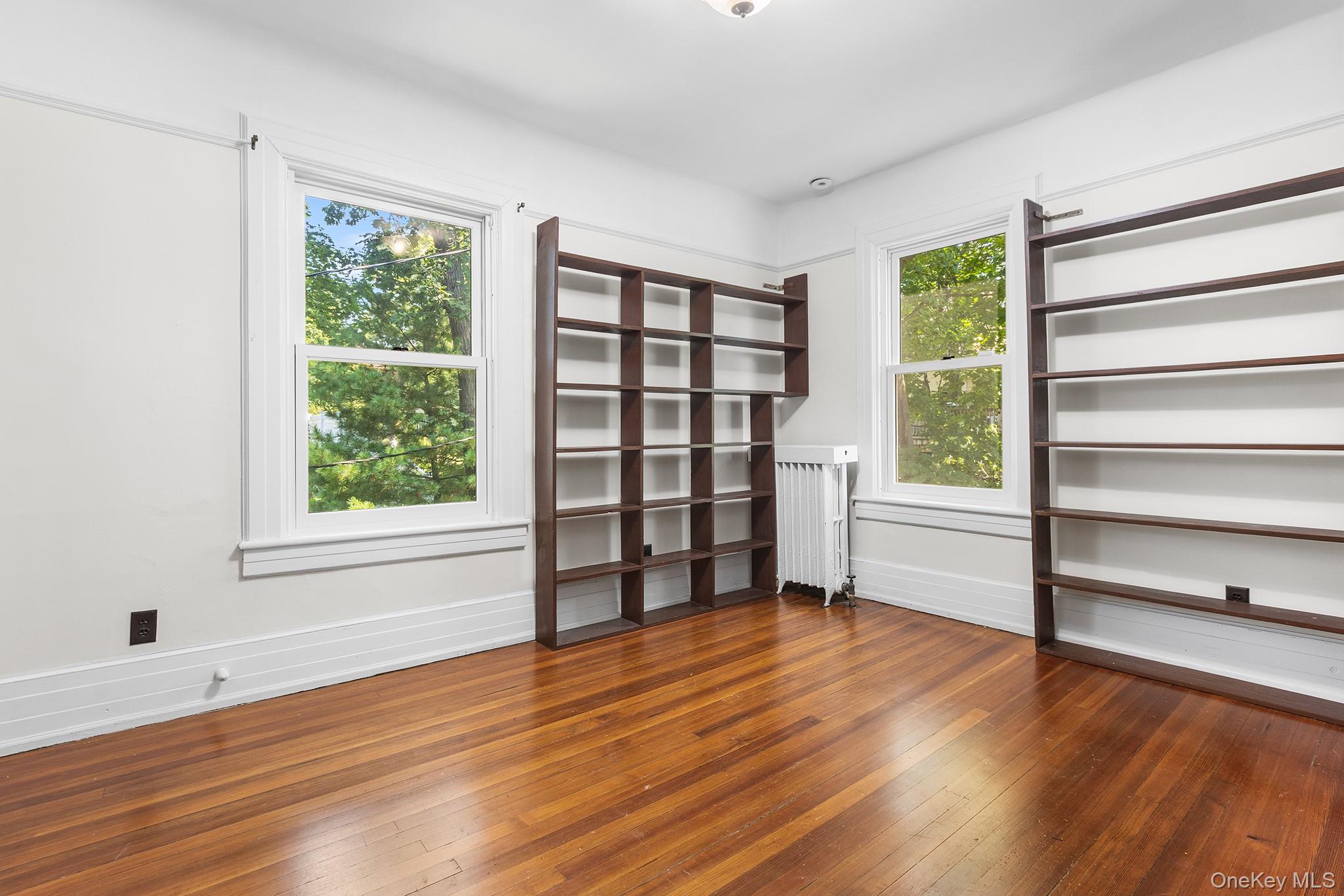 230 Van Cortlandt Park Avenue, Yonkers, NY 10705