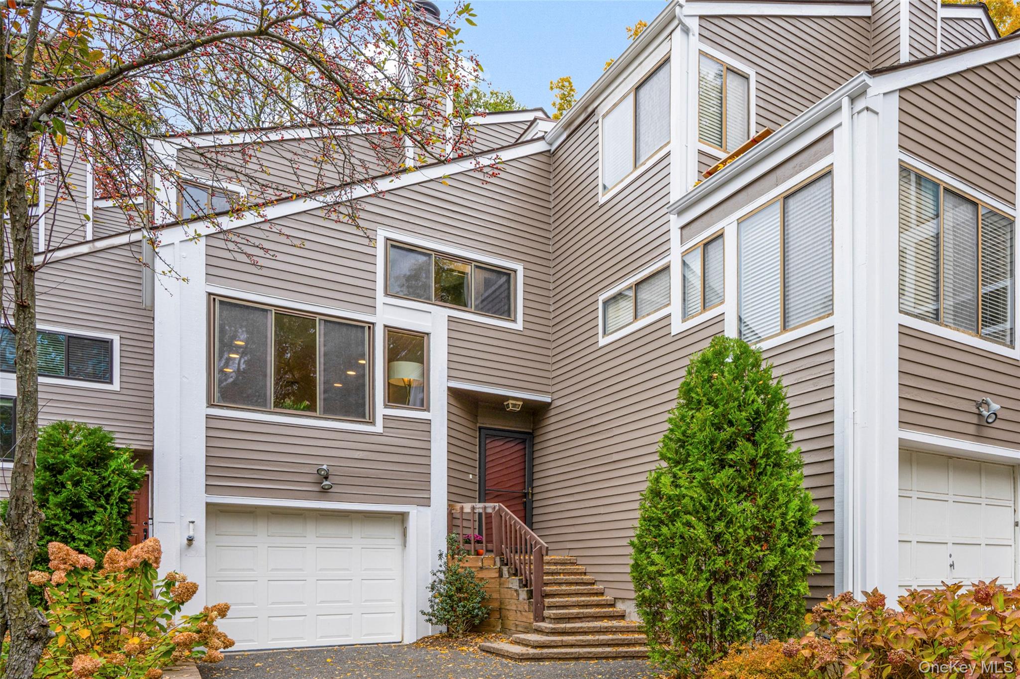 3 Top Of The Ridge # B2, Mamaroneck, NY 10543