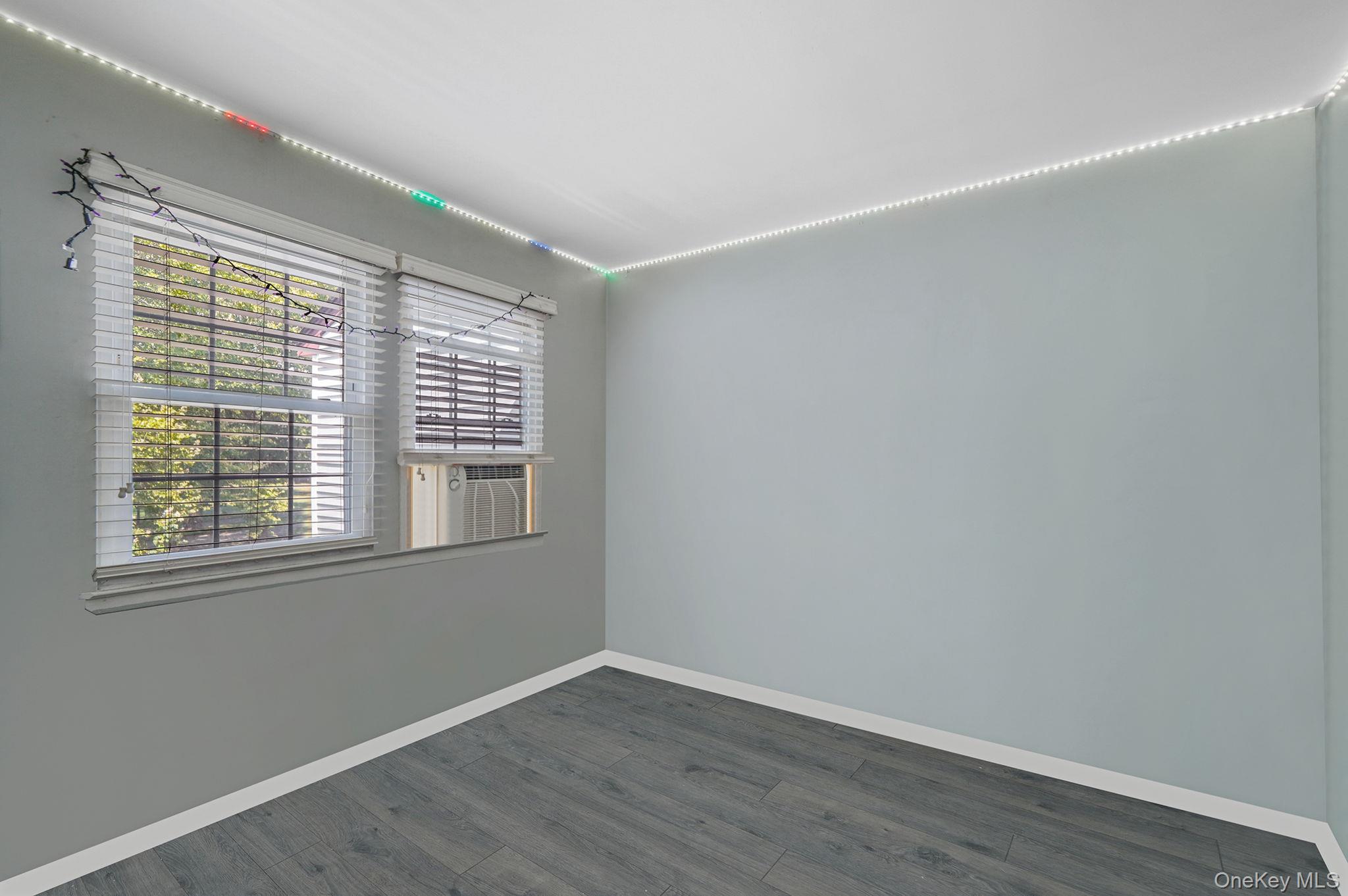 4 Georgian Court, Coram, NY 11727