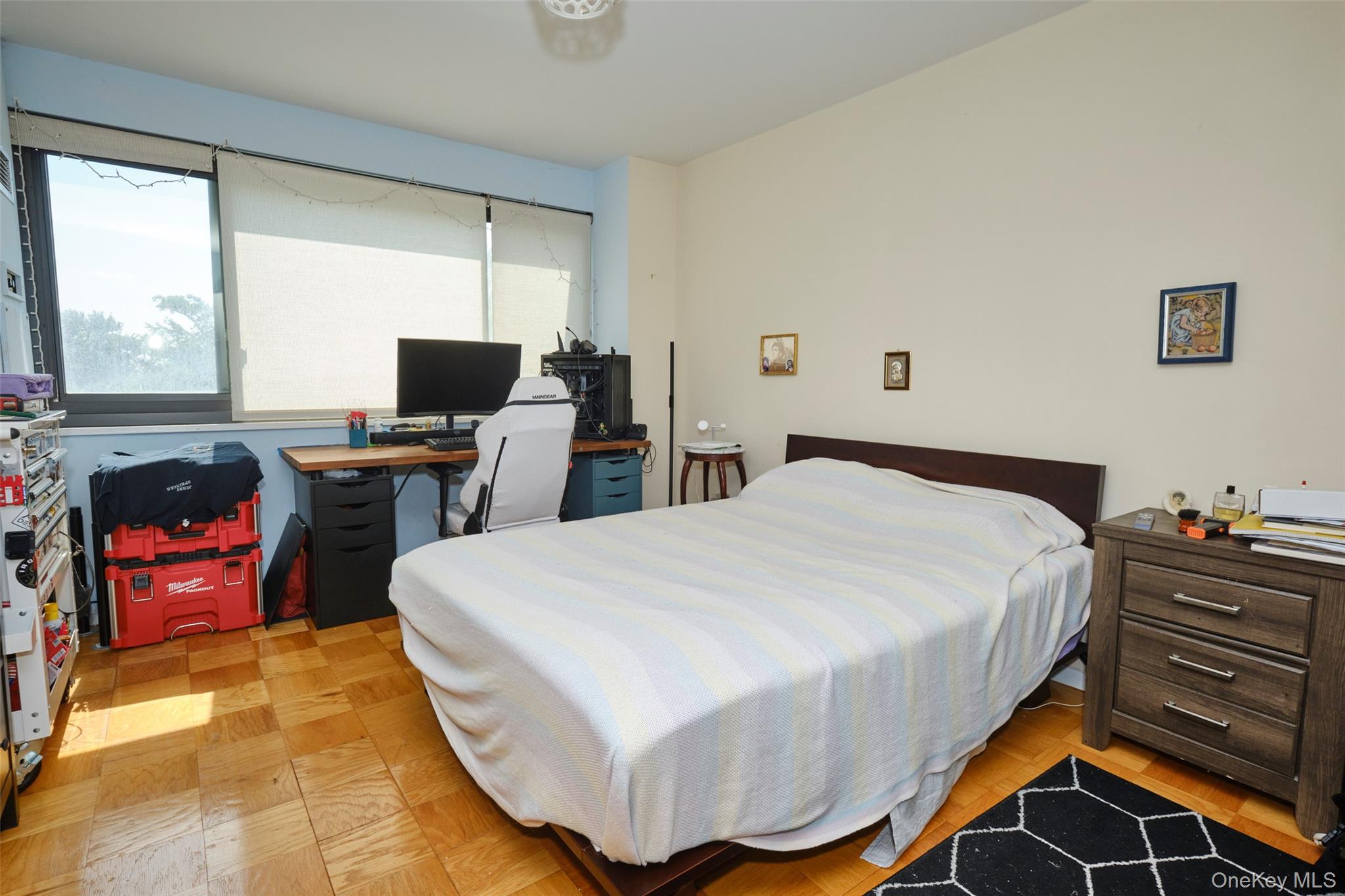 27110 Grand Central Parkway # 1V, Floral Park, NY 11005