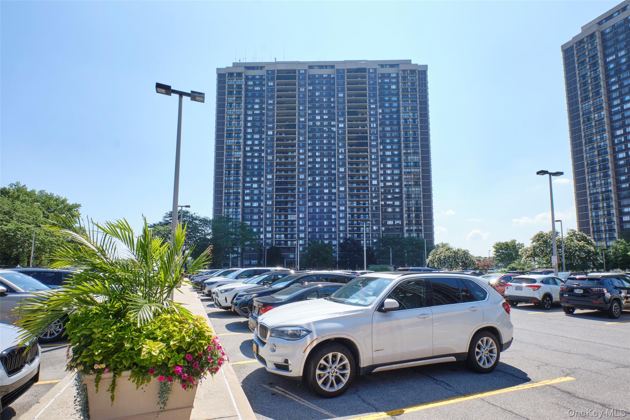 27110 Grand Central Parkway # 1V, Floral Park, NY 11005